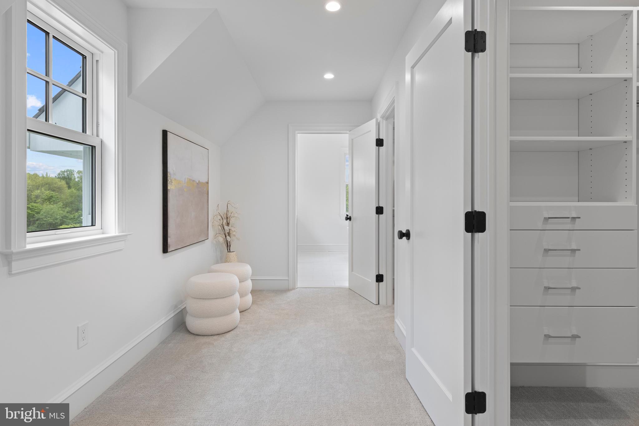 NEWTOWN SQ - Residential
