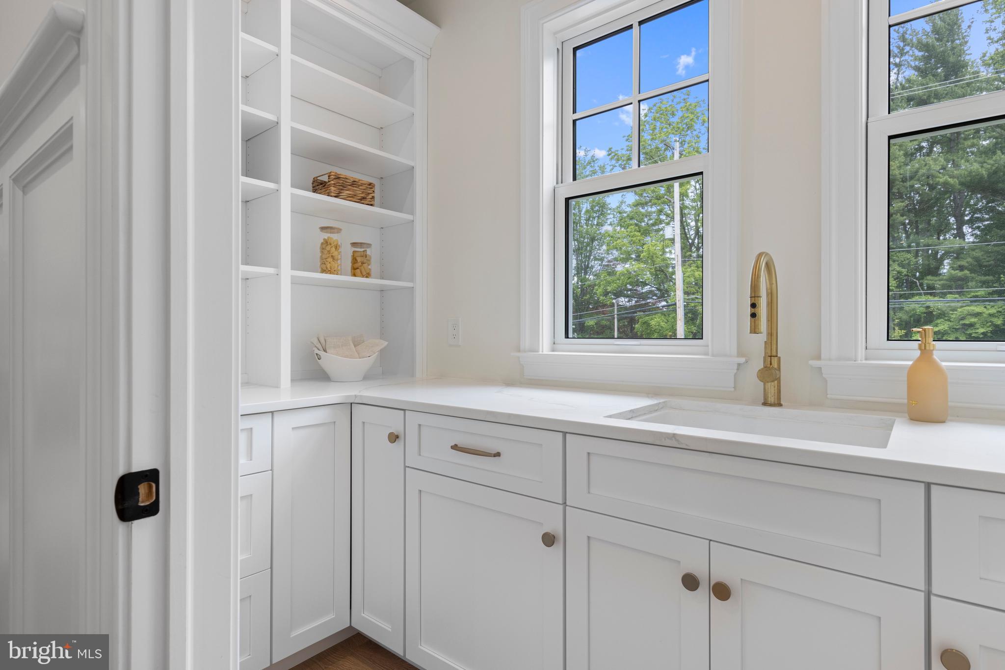NEWTOWN SQ - Residential