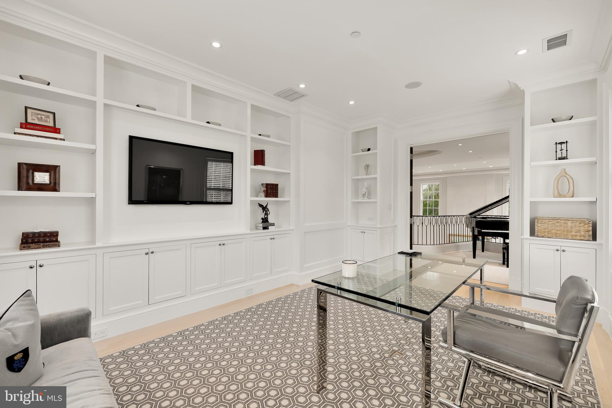 PHILLIPS PARK - Residential