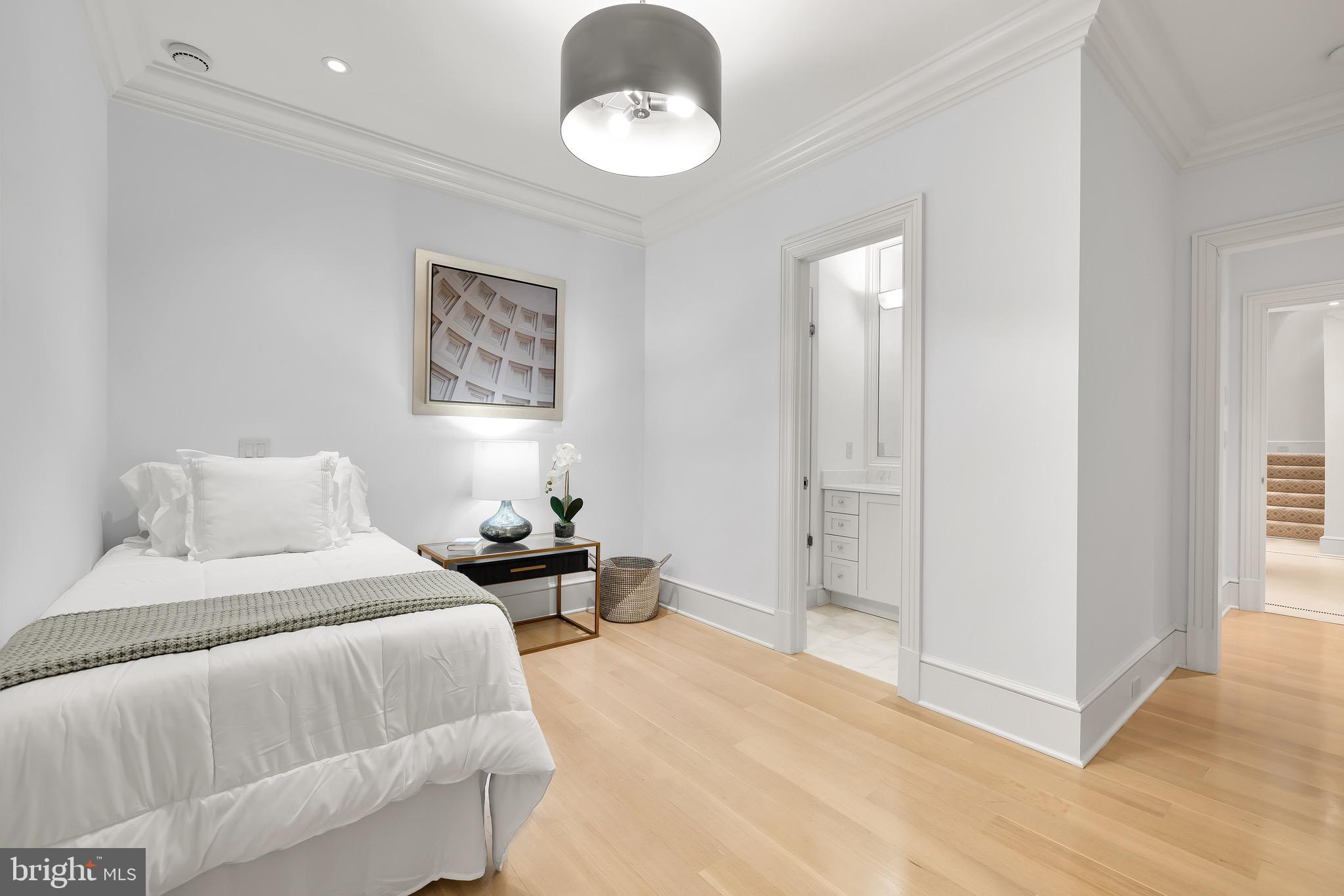 PHILLIPS PARK - Residential