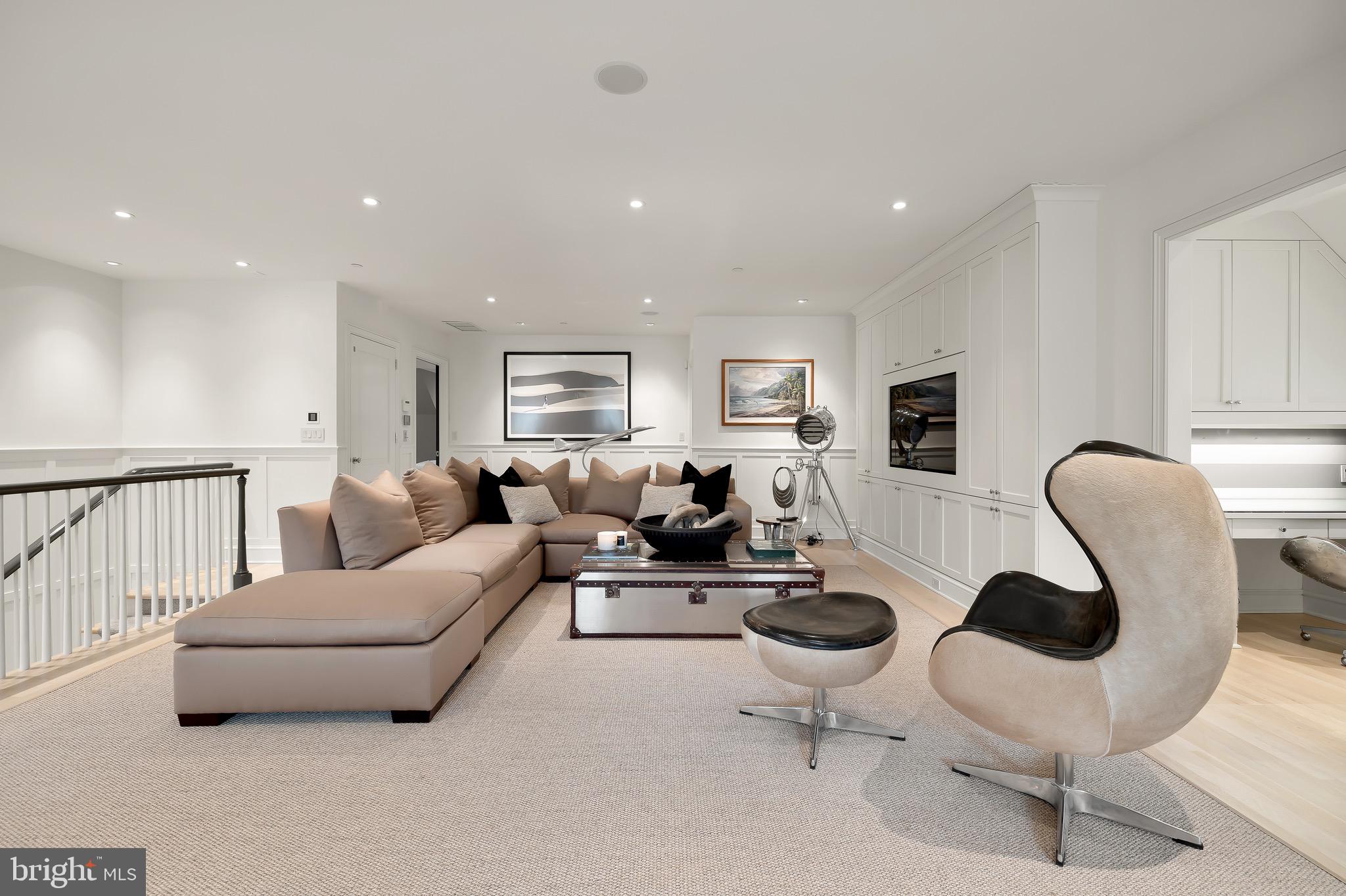 PHILLIPS PARK - Residential