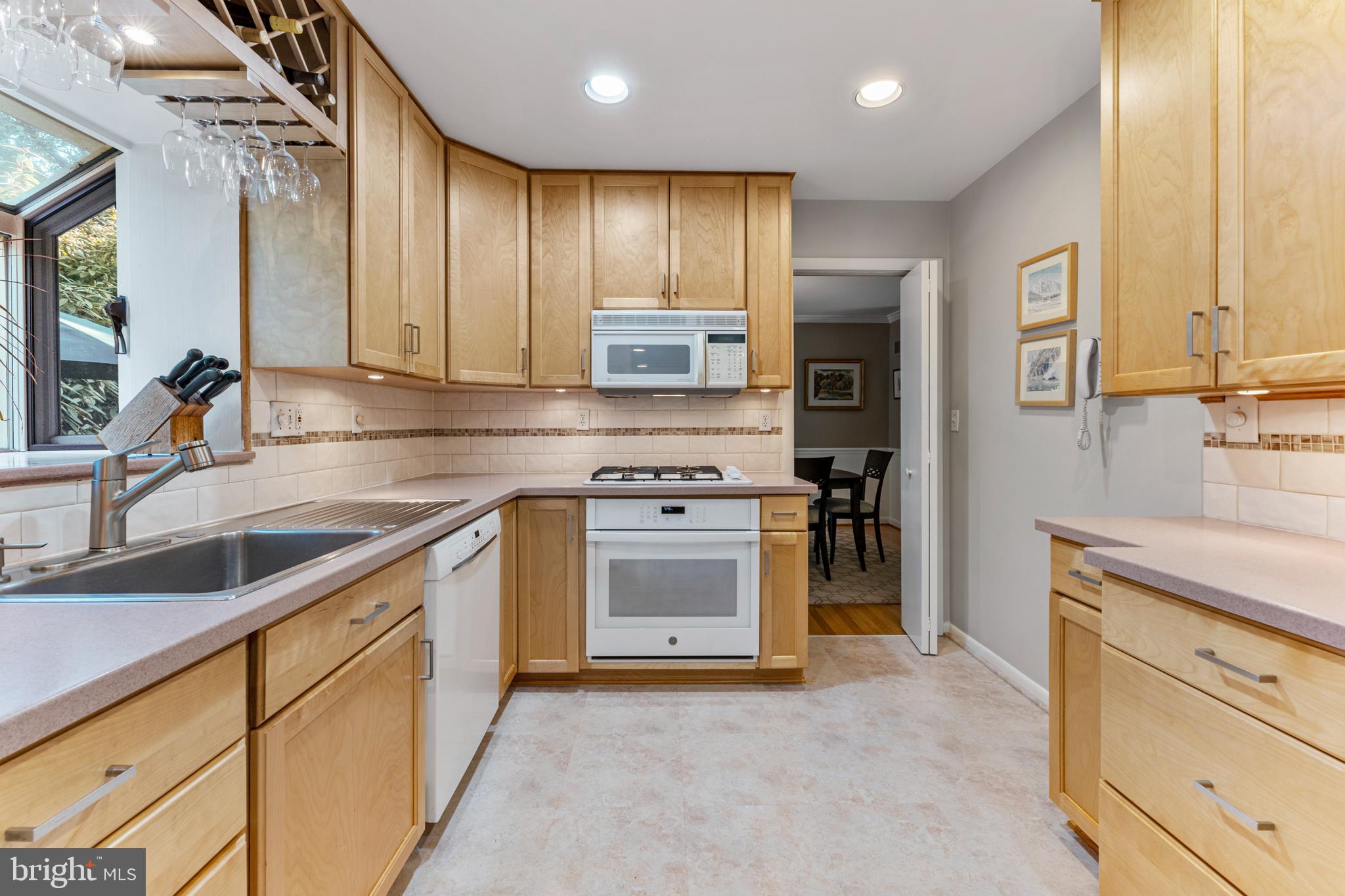 WOODSIDE FOREST - Residential