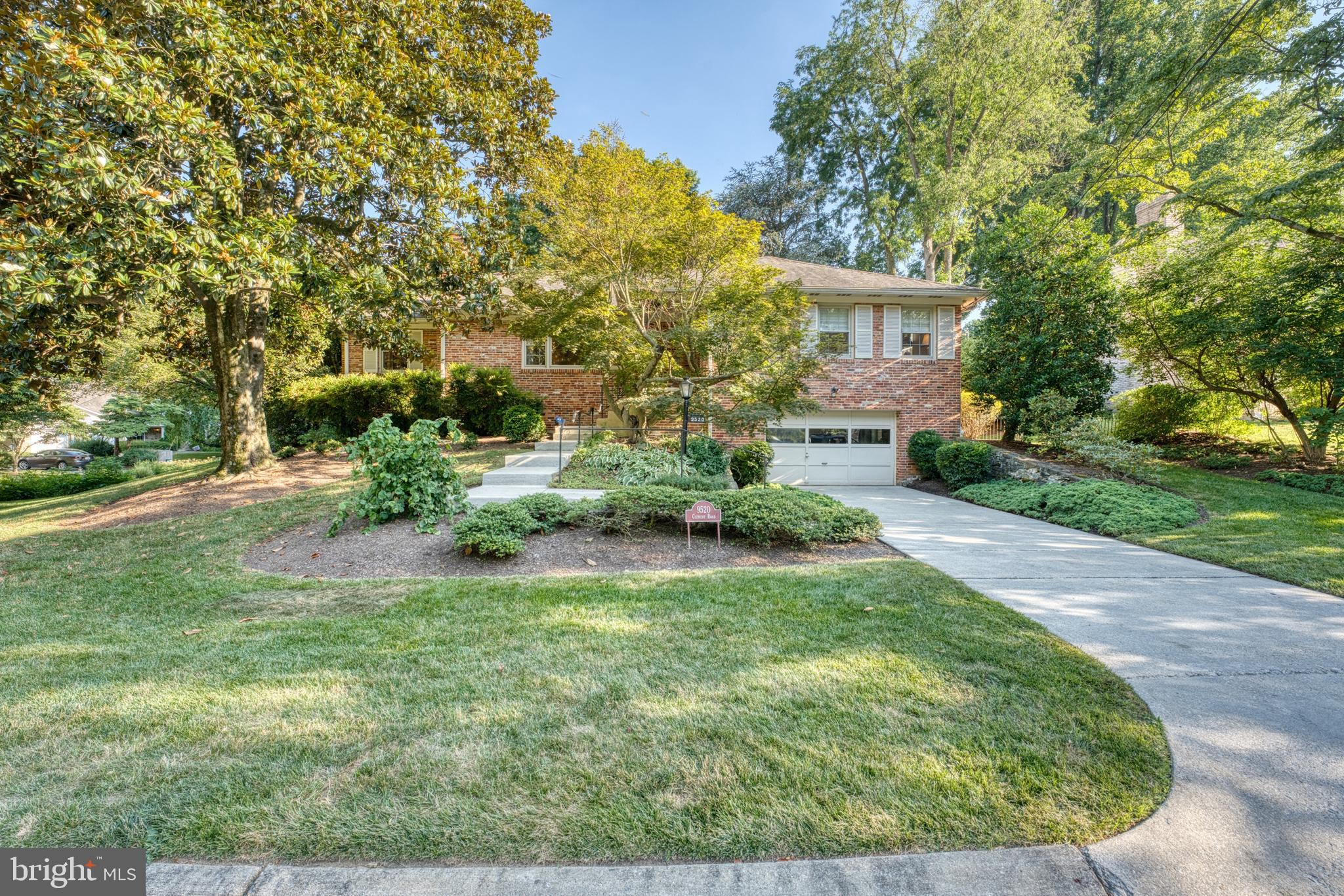 WOODSIDE FOREST - Residential