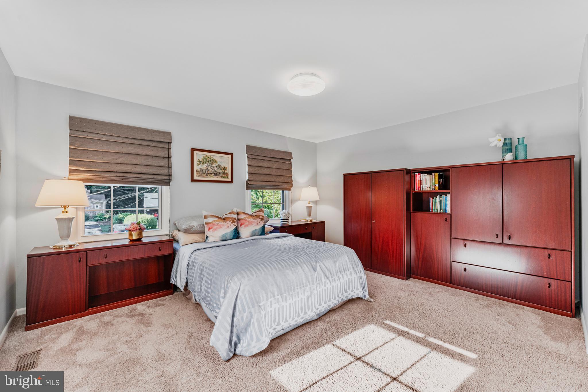 WOODSIDE FOREST - Residential