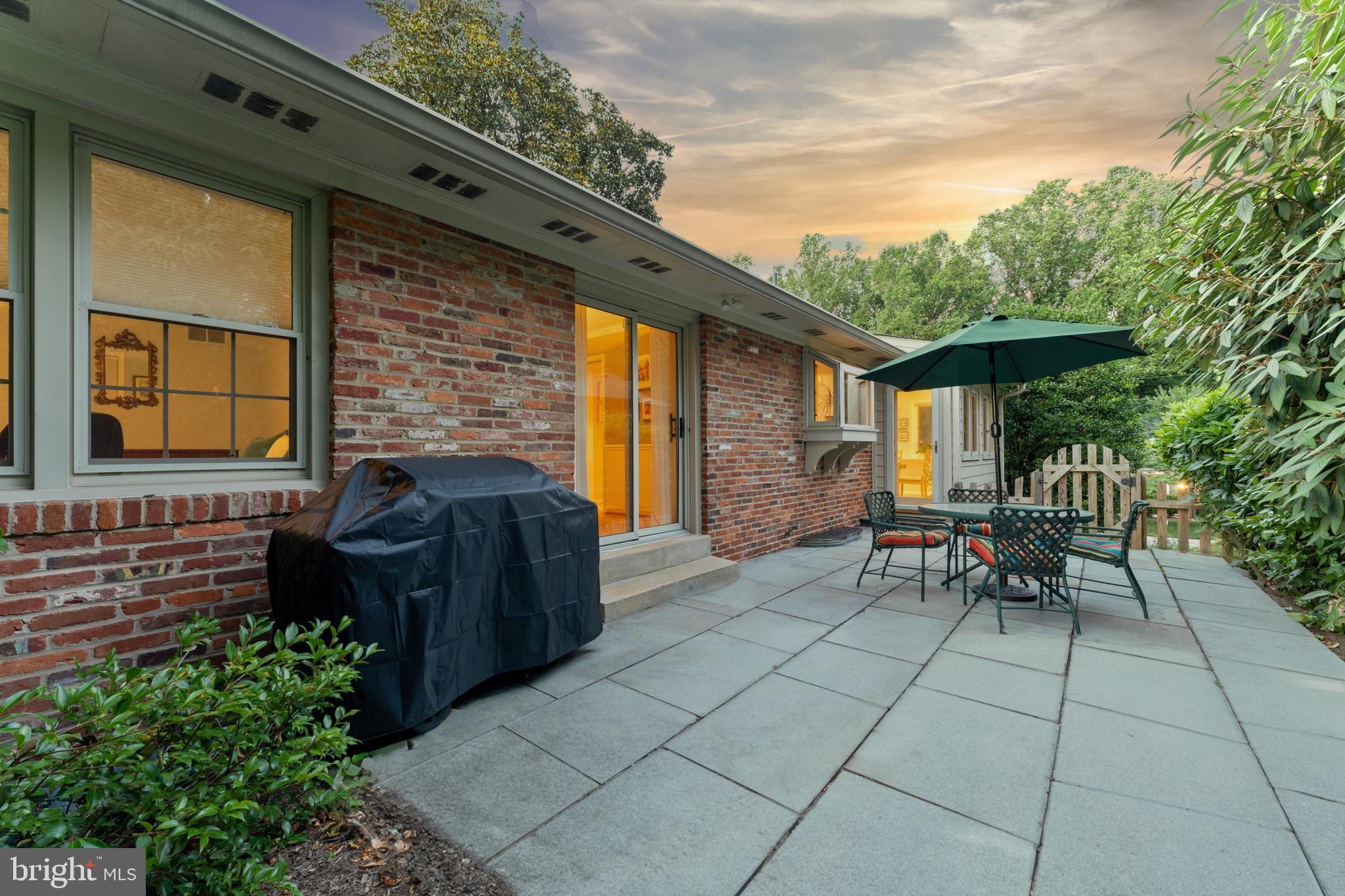 WOODSIDE FOREST - Residential