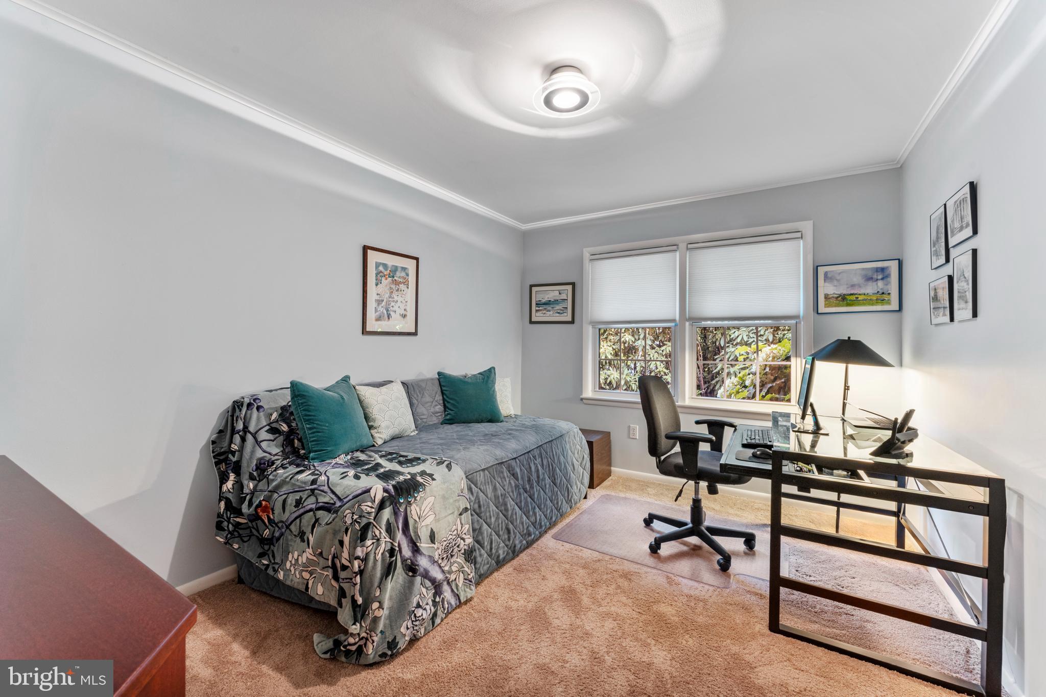 WOODSIDE FOREST - Residential