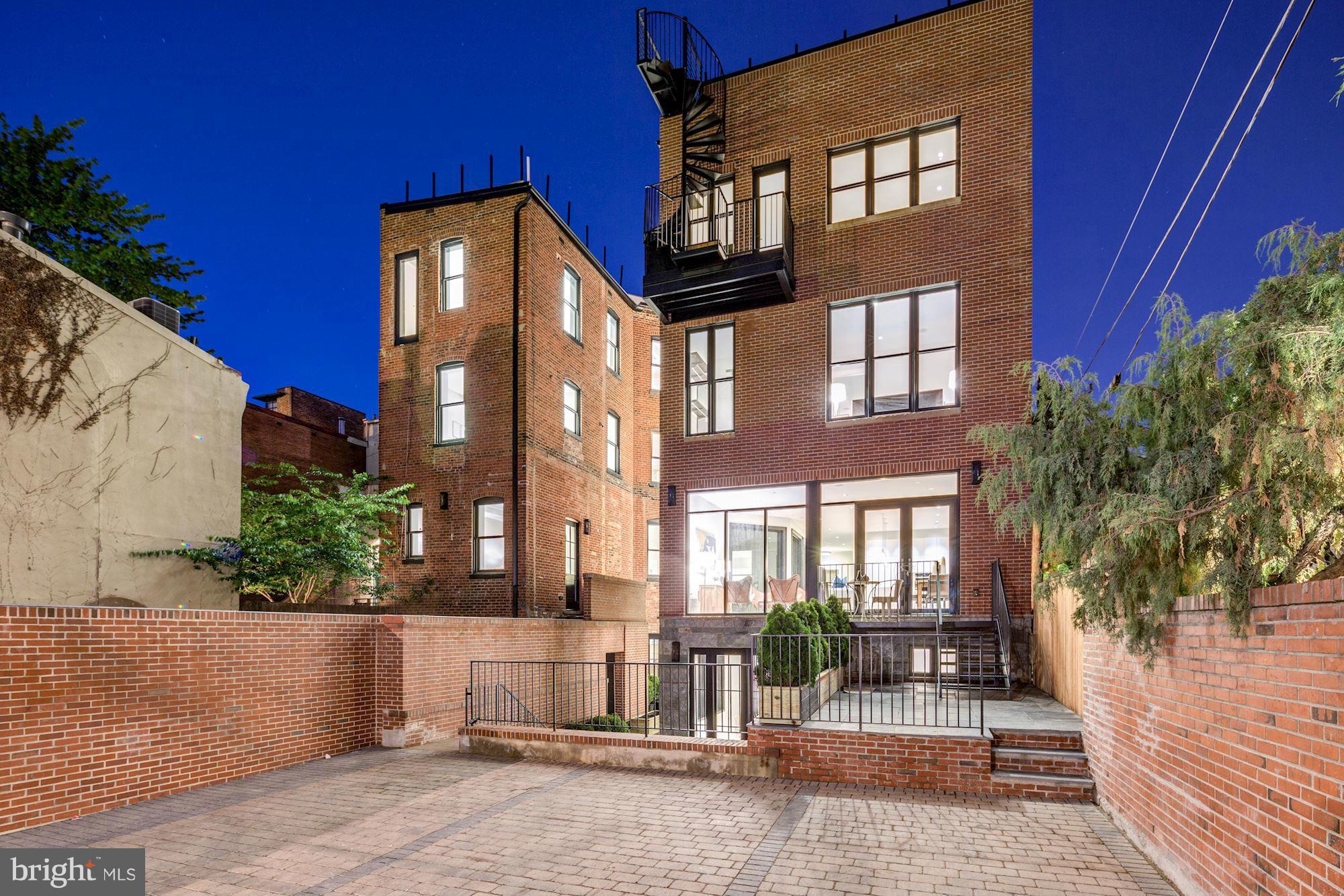 LOGAN CIRCLE - Residential