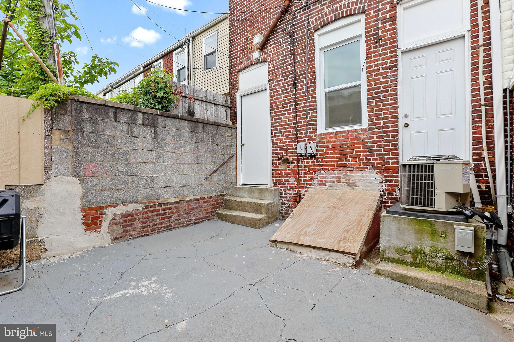 HIGHLANDTOWN - Residential