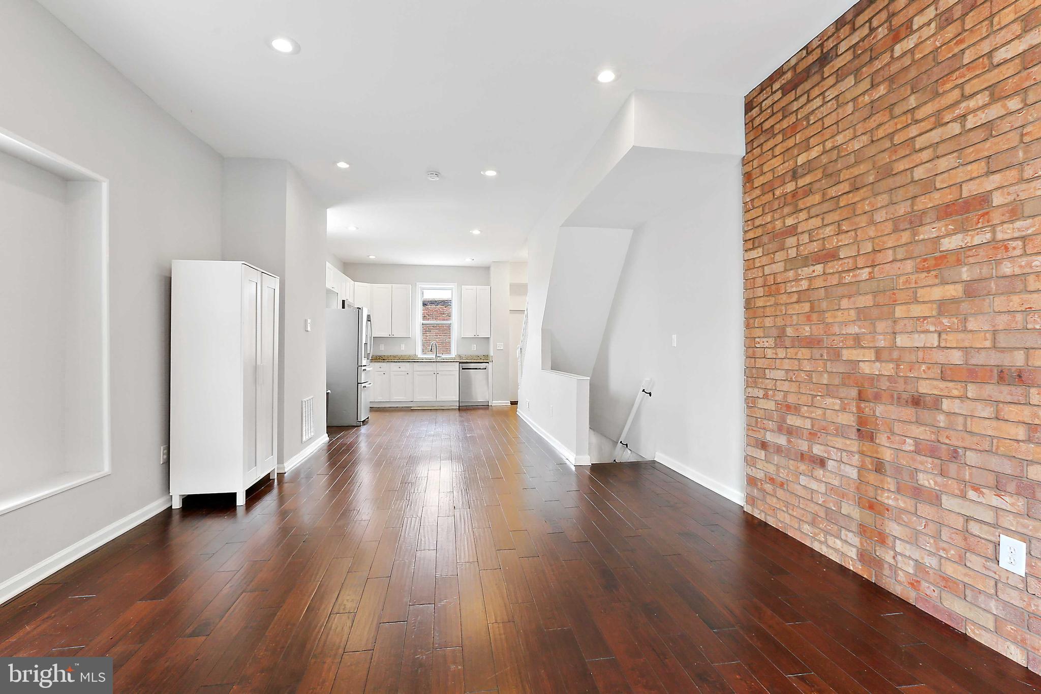 HIGHLANDTOWN - Residential