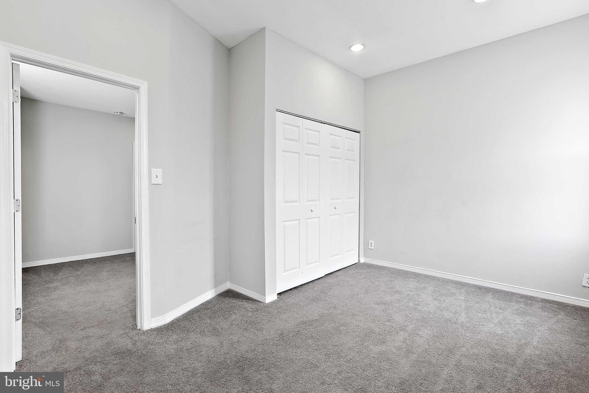 HIGHLANDTOWN - Residential