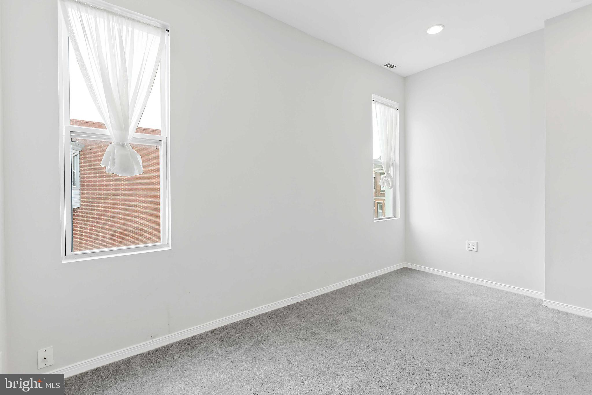 HIGHLANDTOWN - Residential