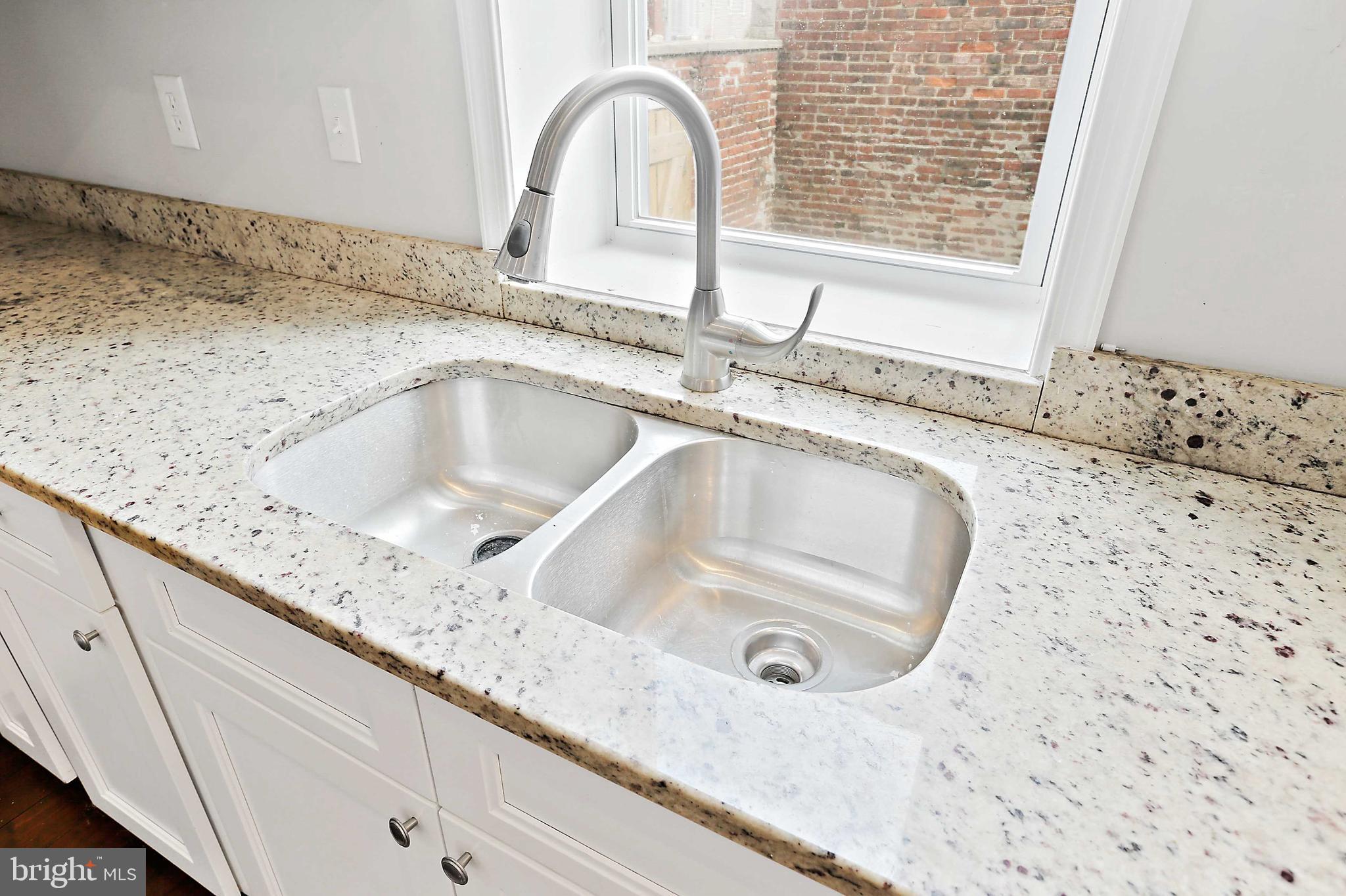 HIGHLANDTOWN - Residential