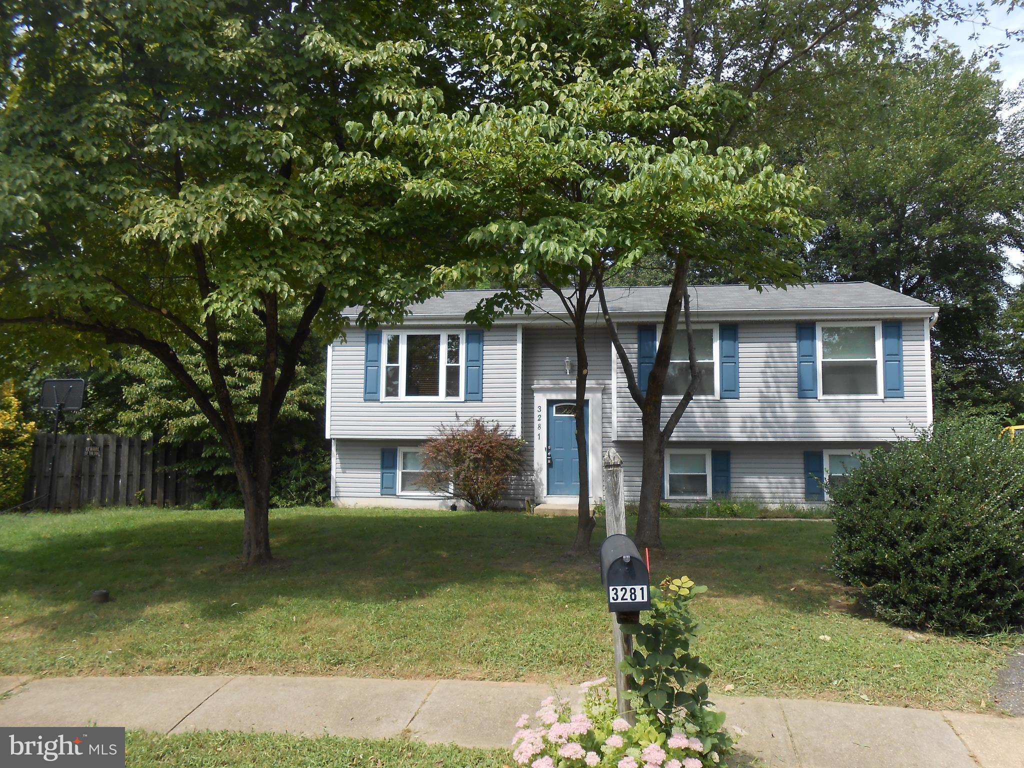 ROLLINGWOOD VILLAGE - Residential Lease