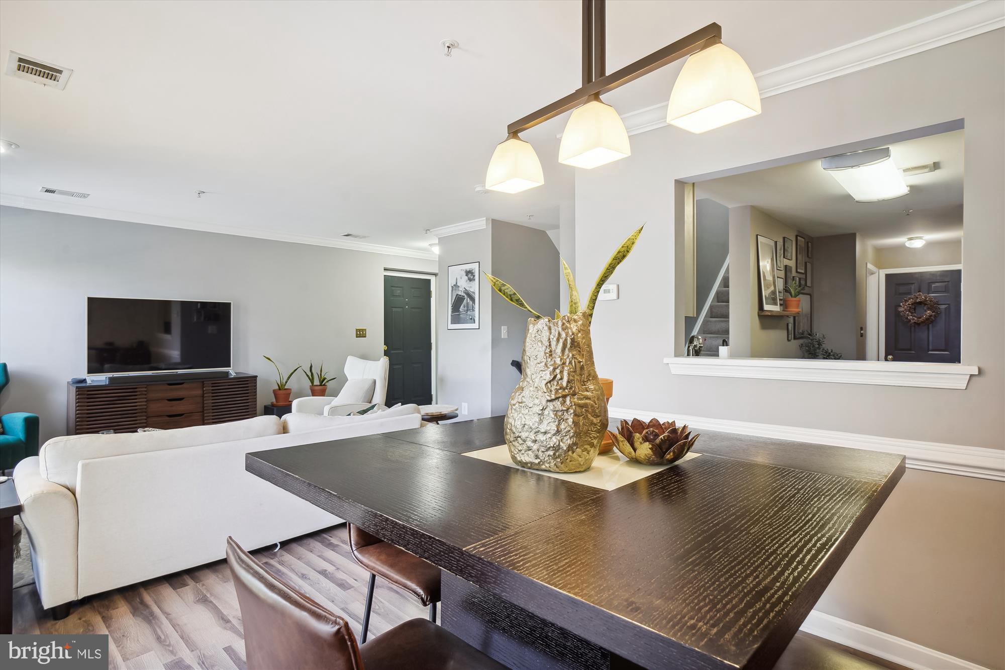 CLOVERLEAF CENTER - Residential