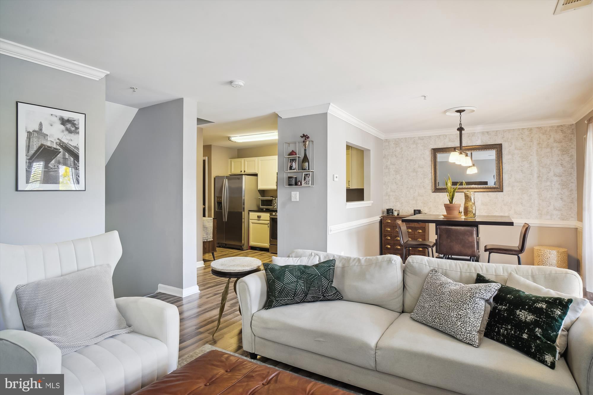 CLOVERLEAF CENTER - Residential