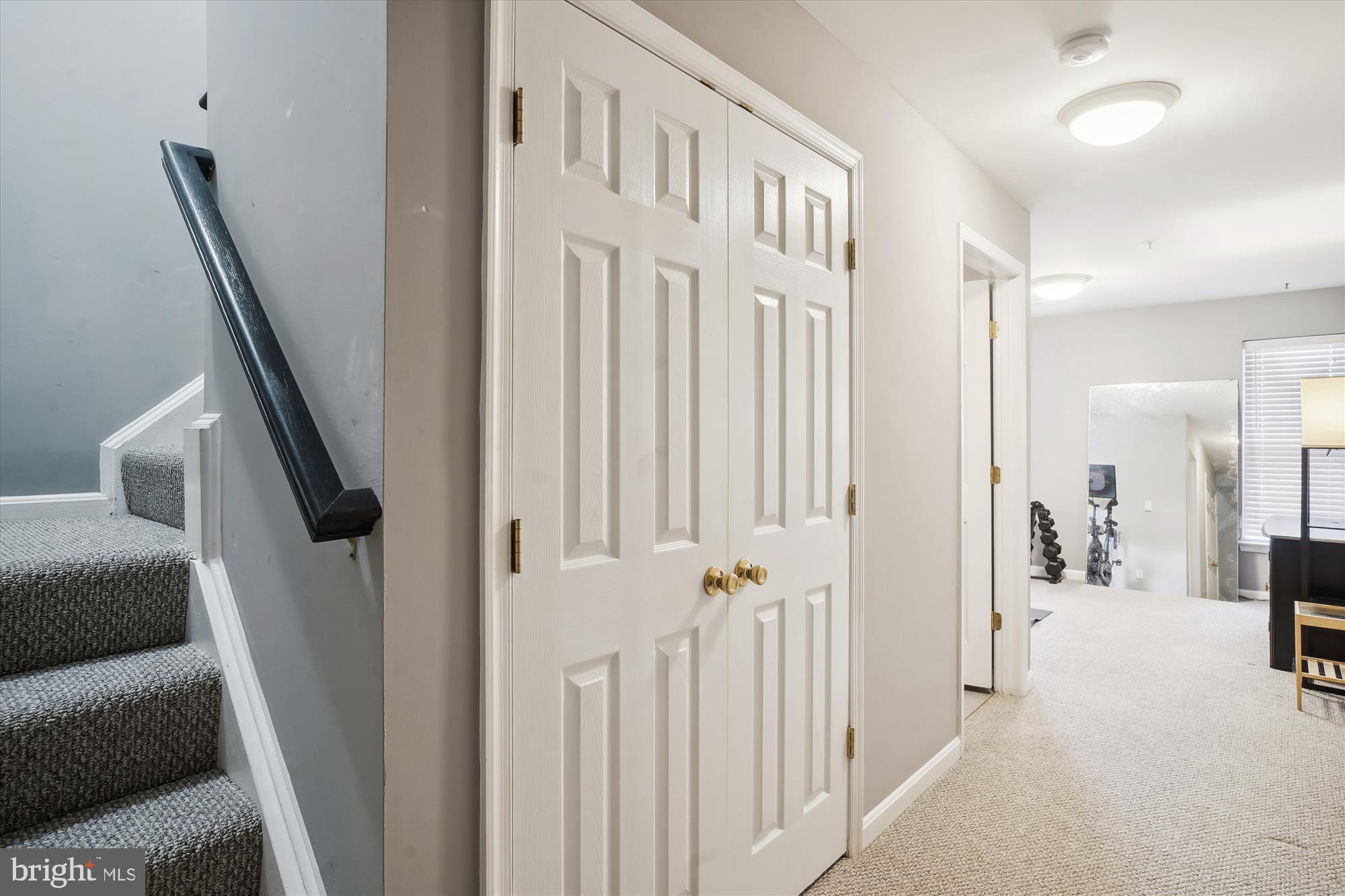 CLOVERLEAF CENTER - Residential