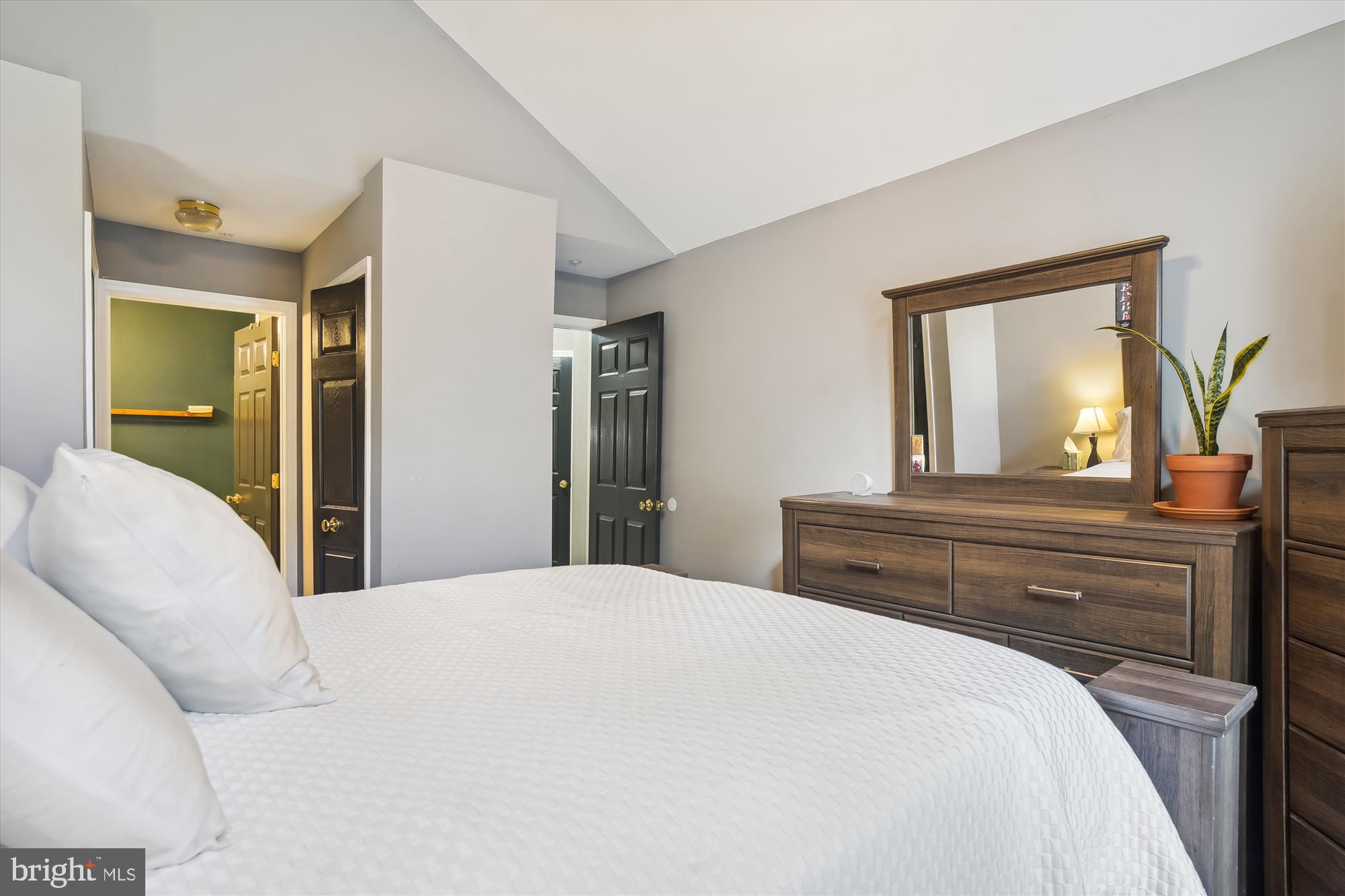 CLOVERLEAF CENTER - Residential