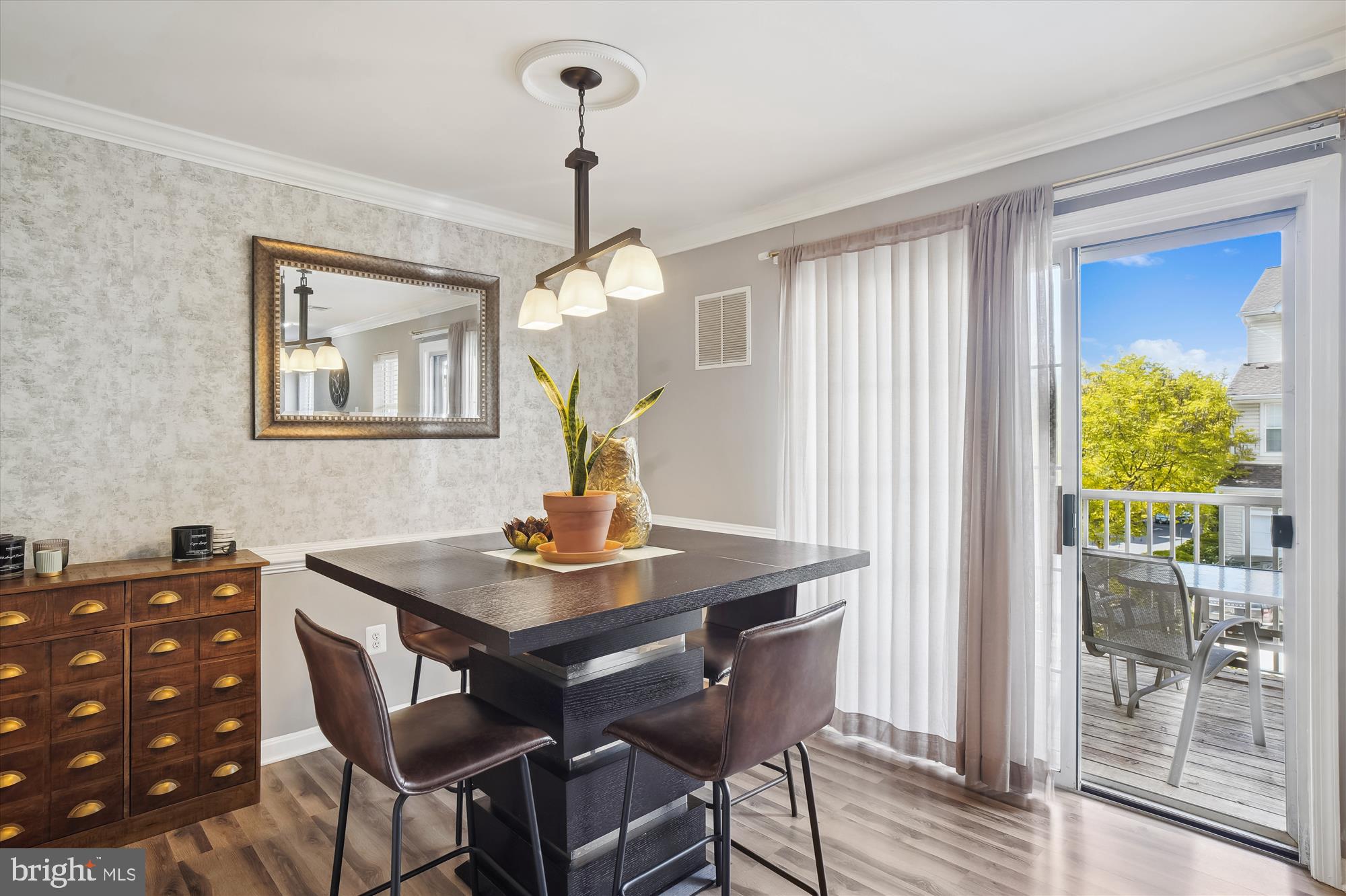 CLOVERLEAF CENTER - Residential