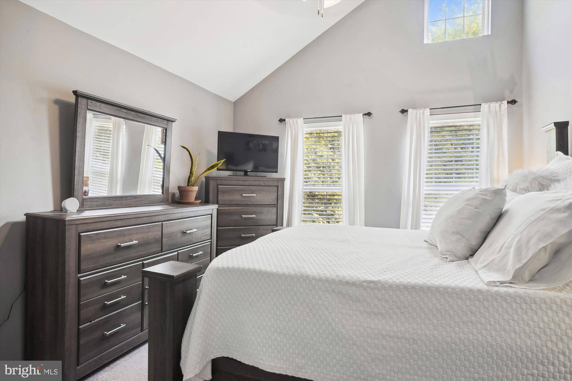 CLOVERLEAF CENTER - Residential