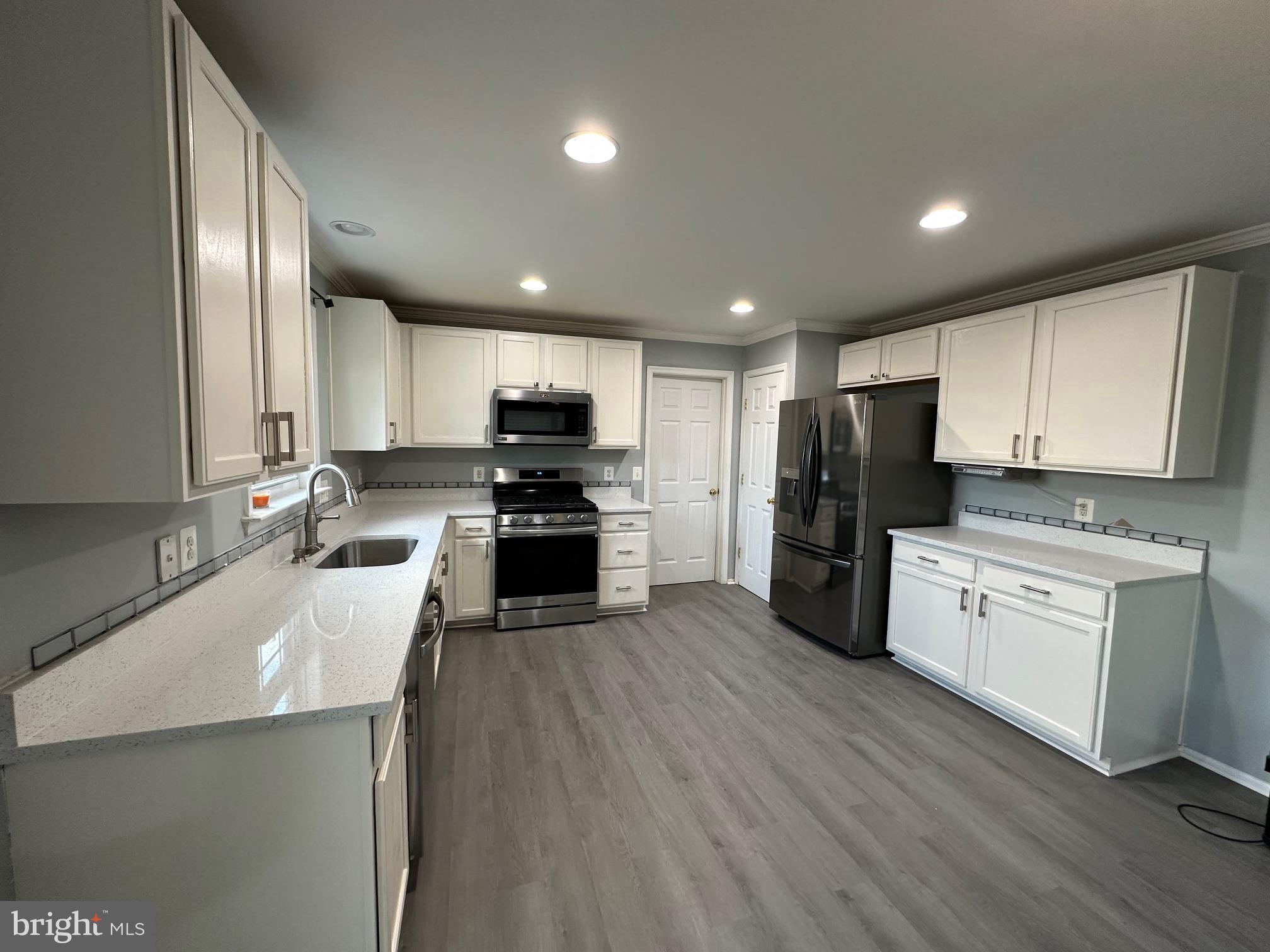 ENGLAND RUN NORTH - Residential