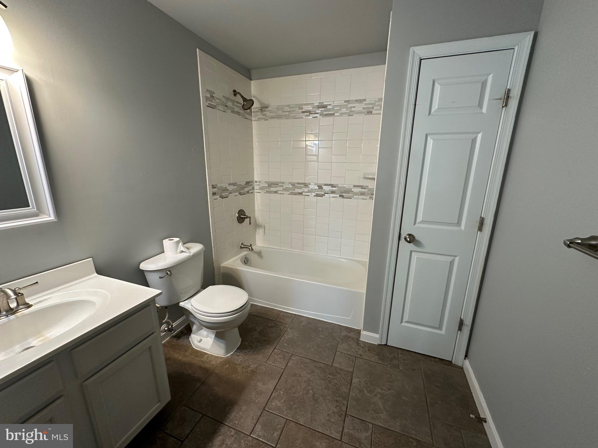 ENGLAND RUN NORTH - Residential