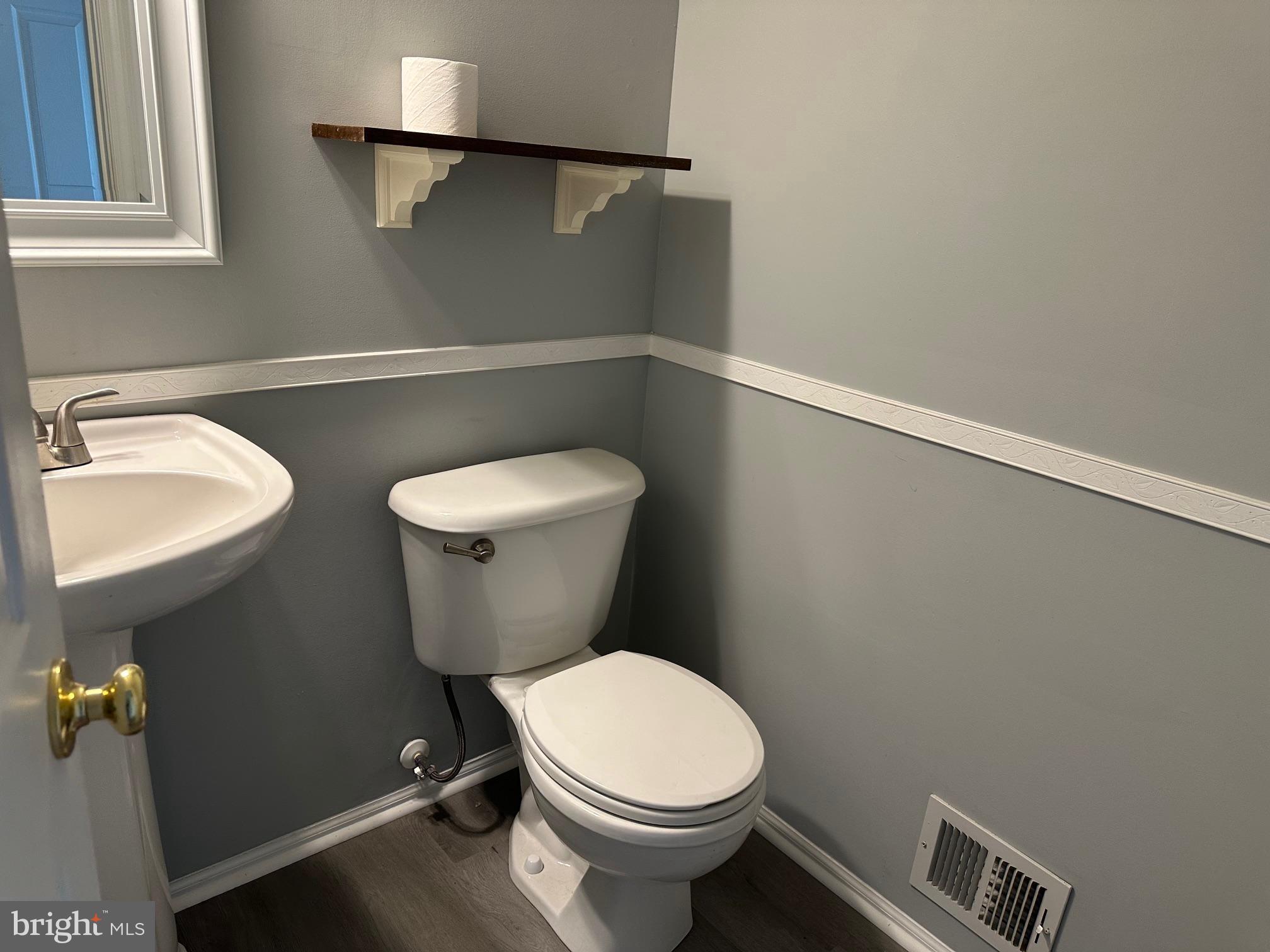 ENGLAND RUN NORTH - Residential