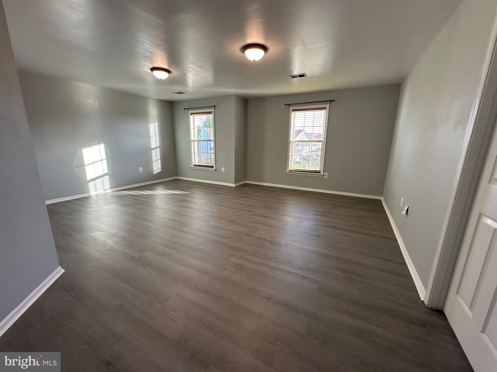 ENGLAND RUN NORTH - Residential