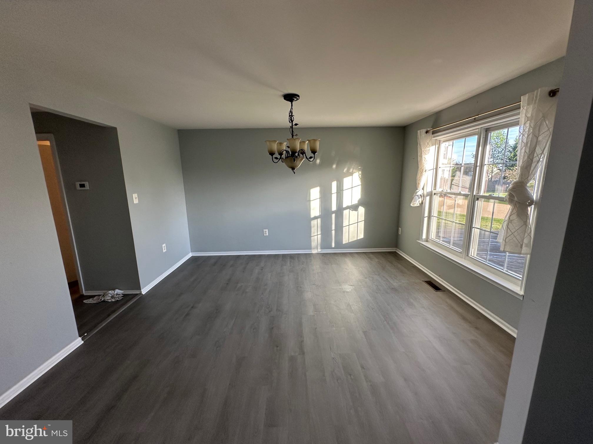 ENGLAND RUN NORTH - Residential