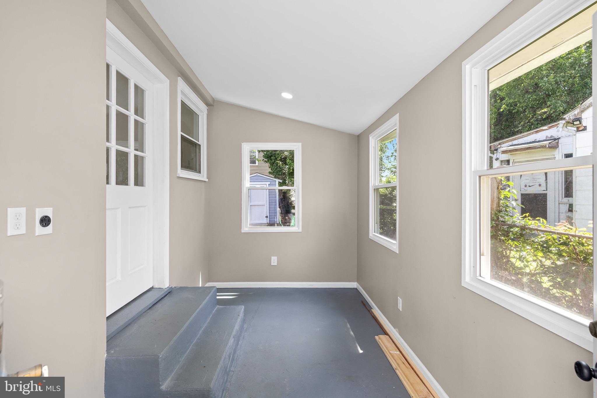 GREEN MEADOWS - Residential Lease