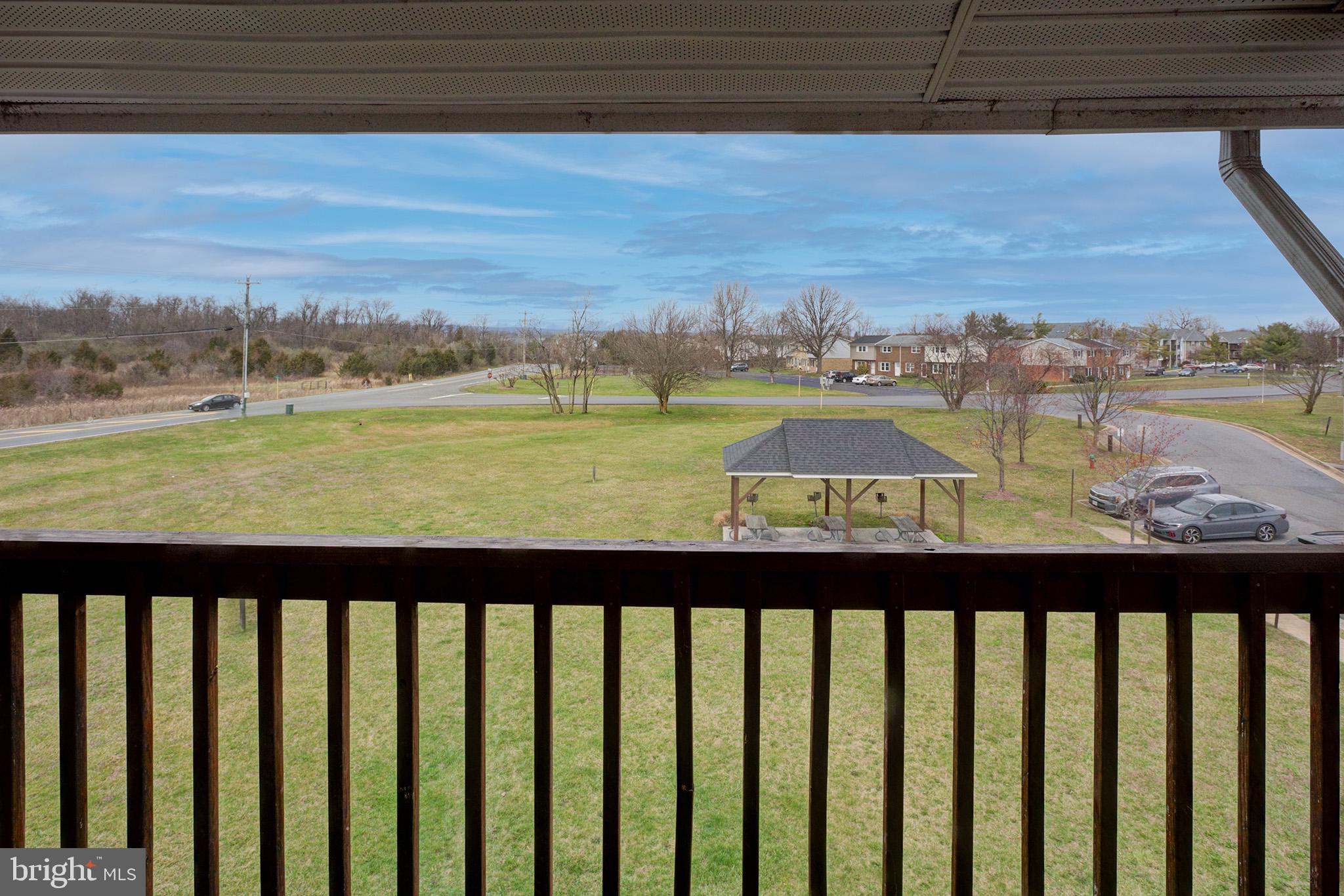 LAKE VIEW - Residential