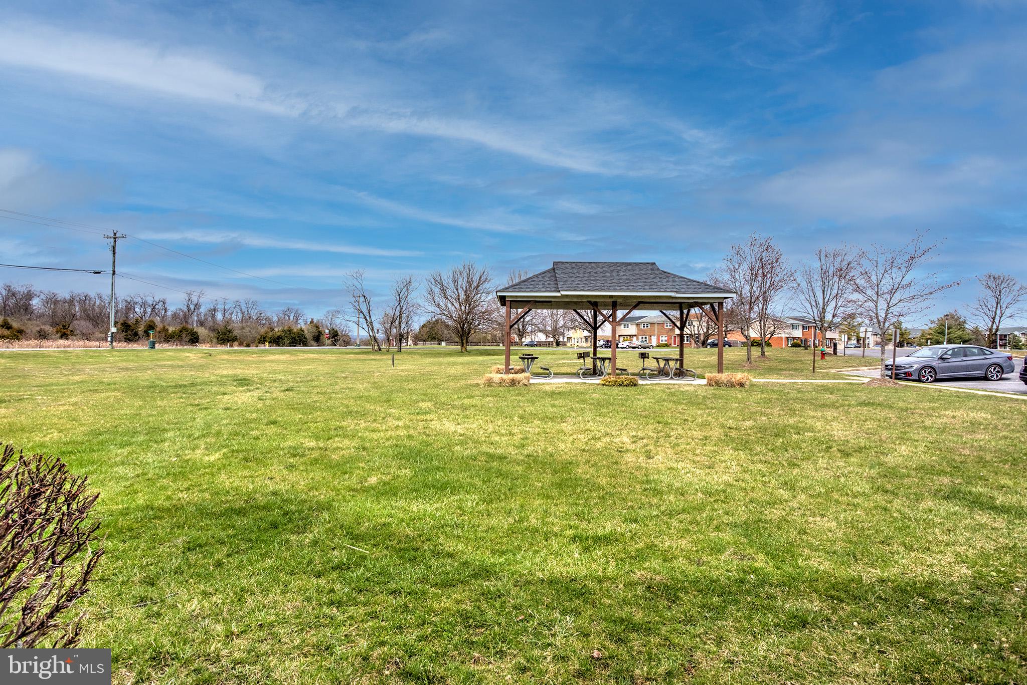 LAKE VIEW - Residential
