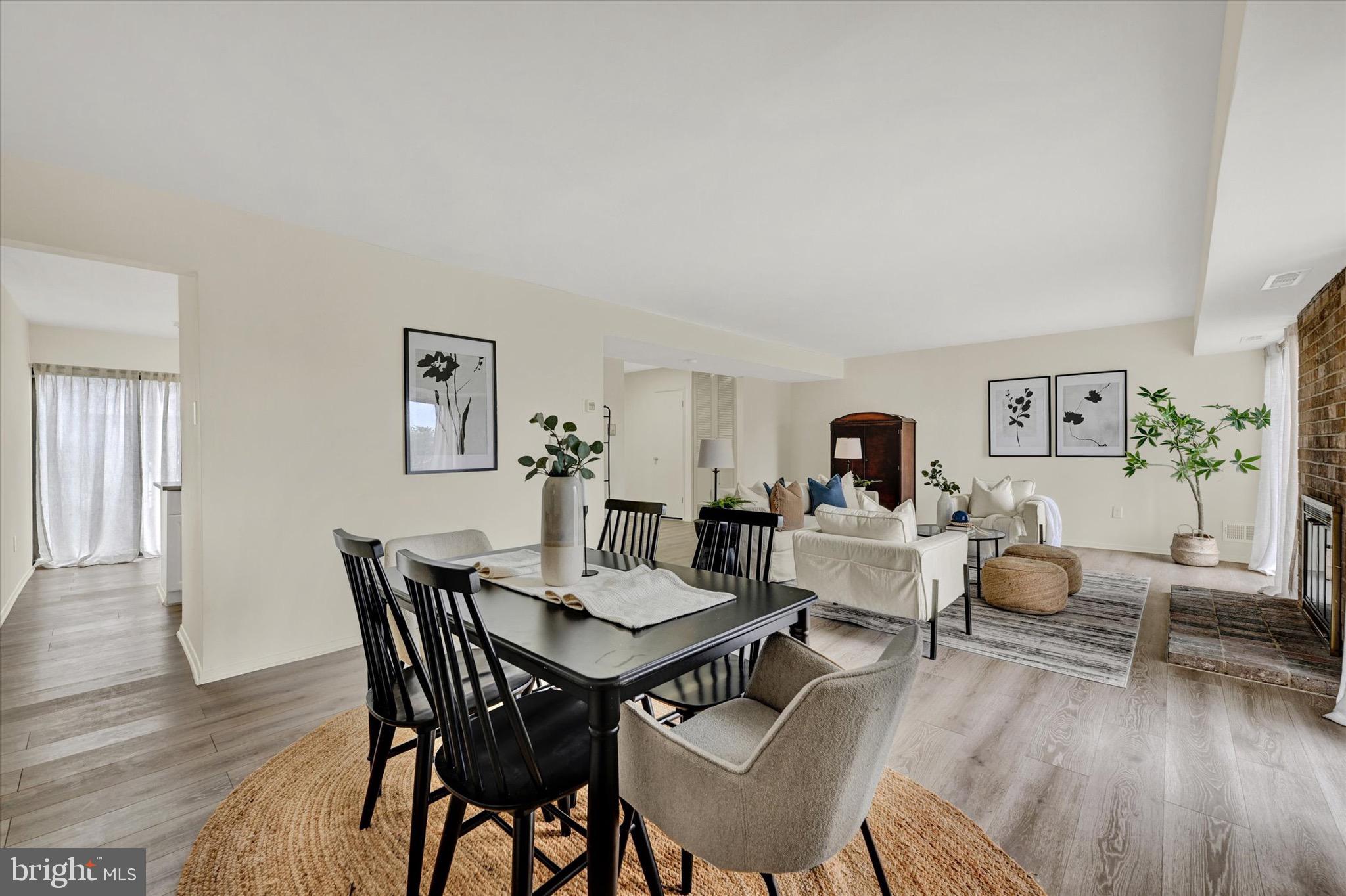 TOPFIELD CONDOMINIUM TOWNHOUSES - Residential