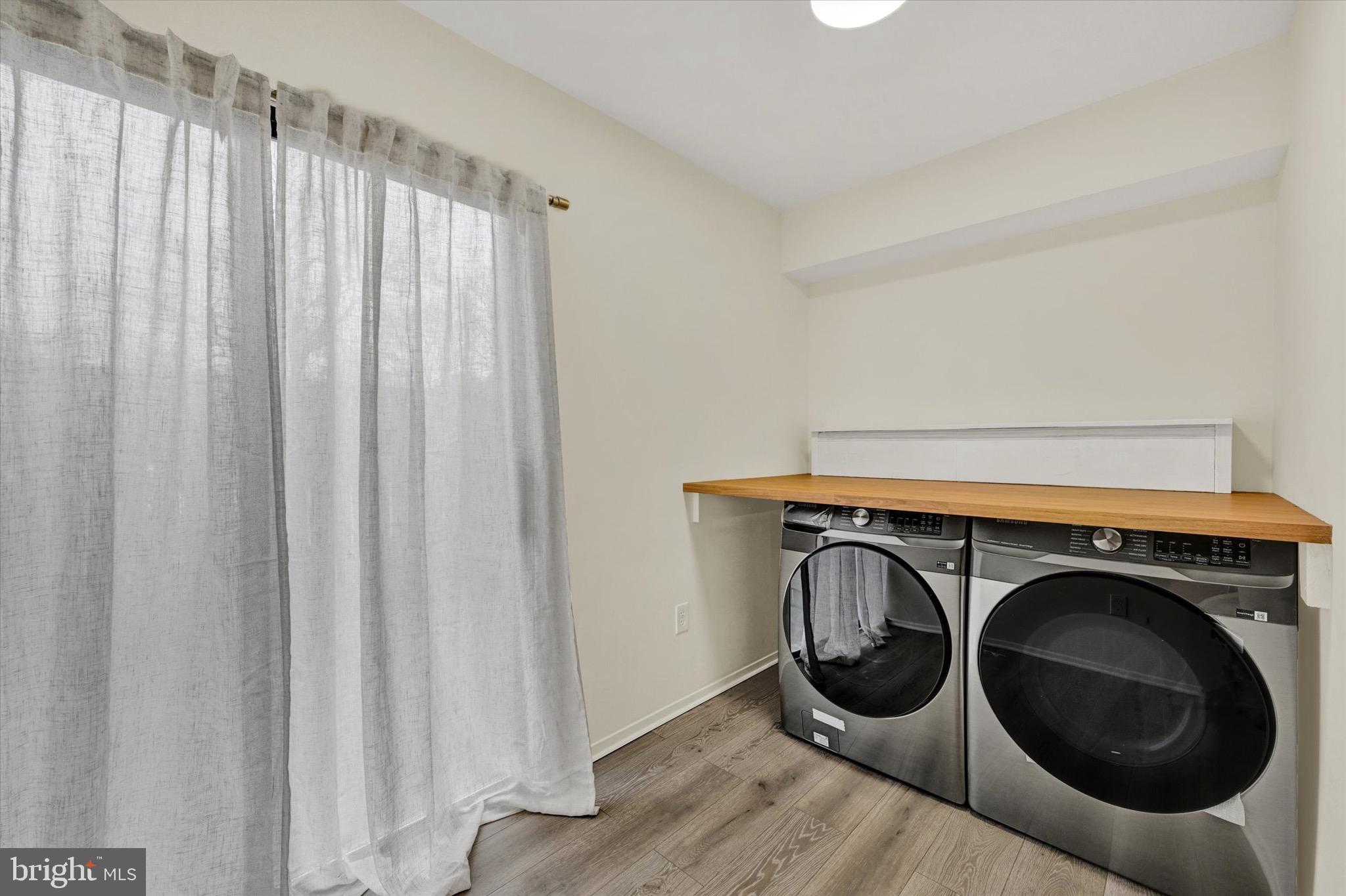 TOPFIELD CONDOMINIUM TOWNHOUSES - Residential