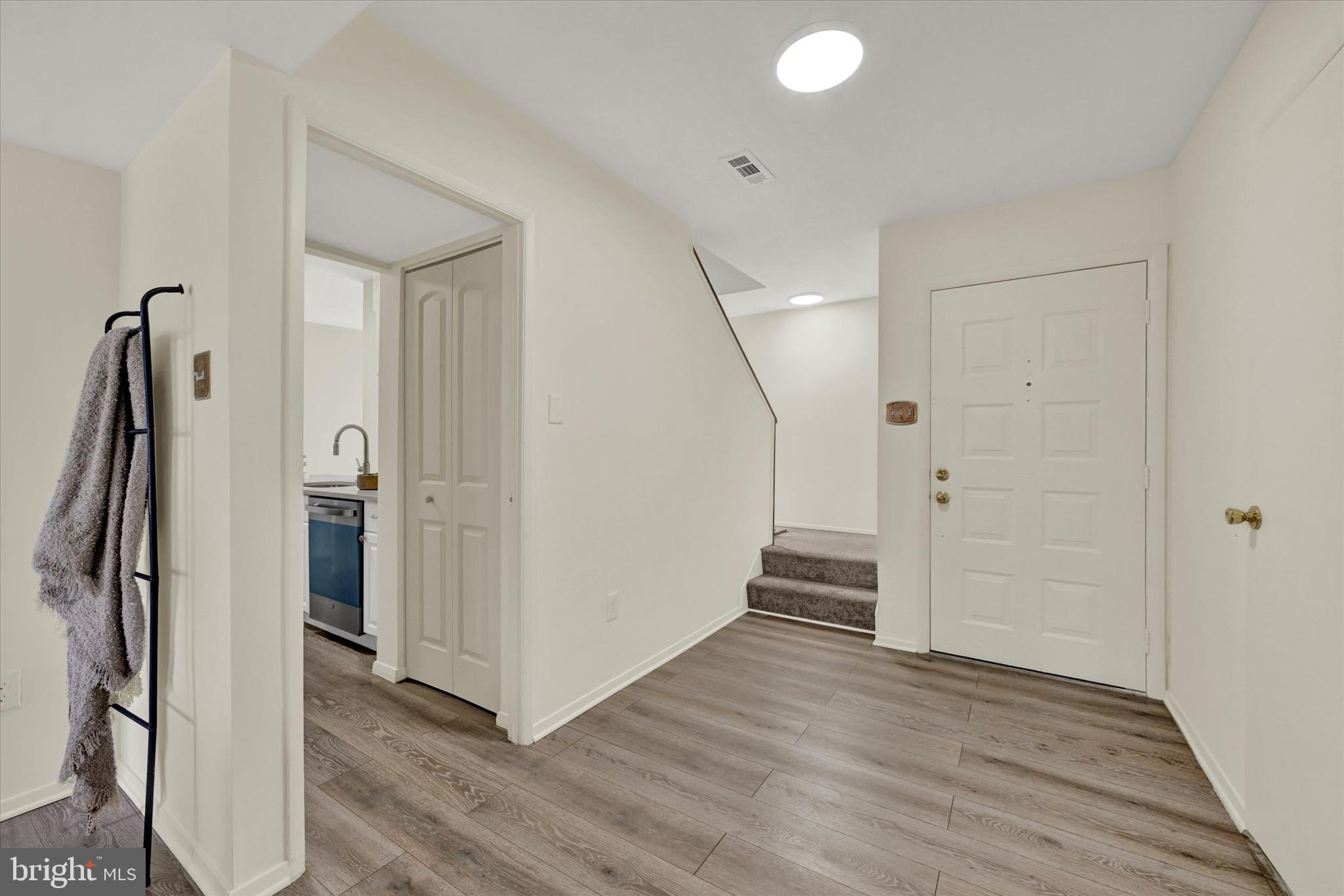 TOPFIELD CONDOMINIUM TOWNHOUSES - Residential