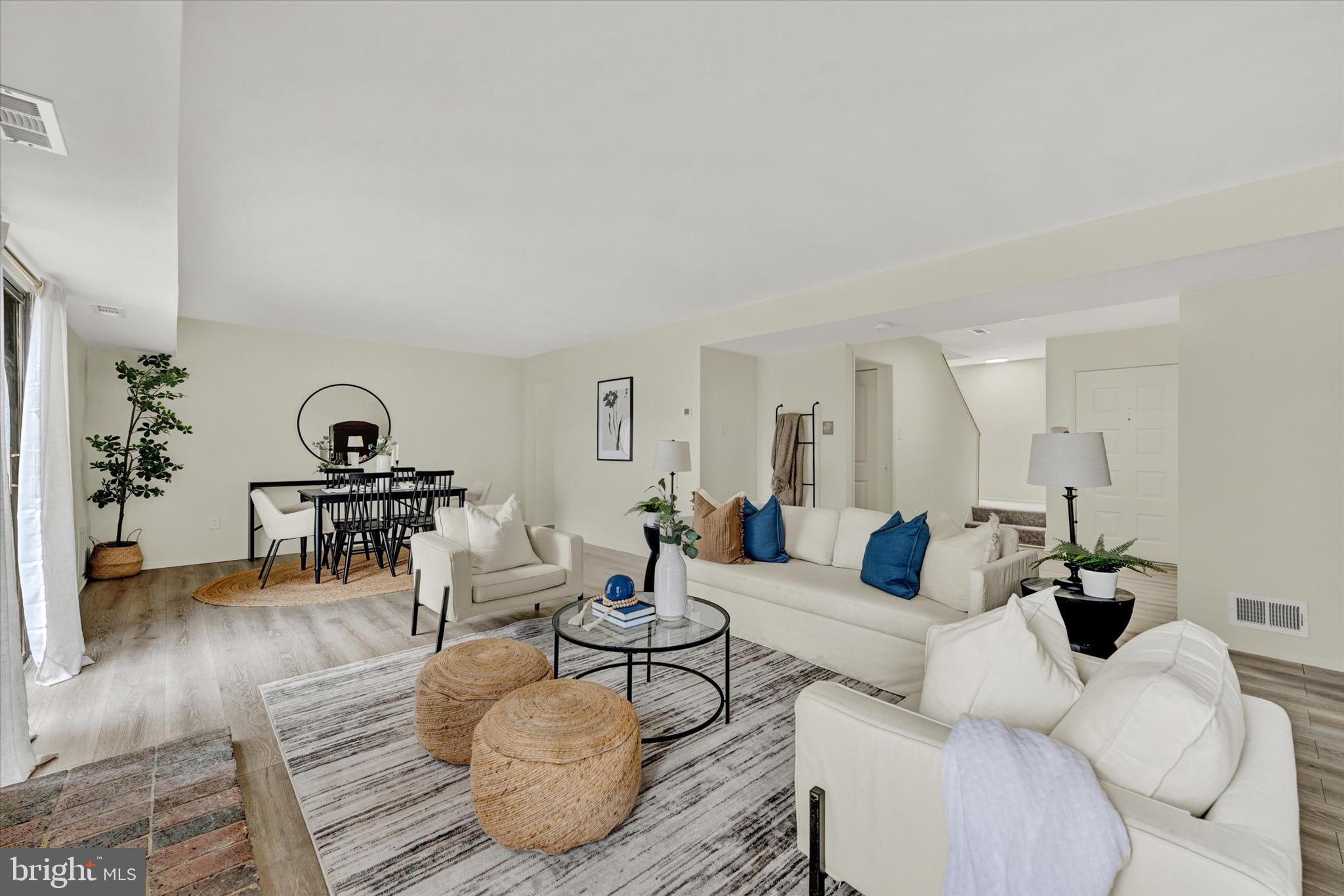 TOPFIELD CONDOMINIUM TOWNHOUSES - Residential