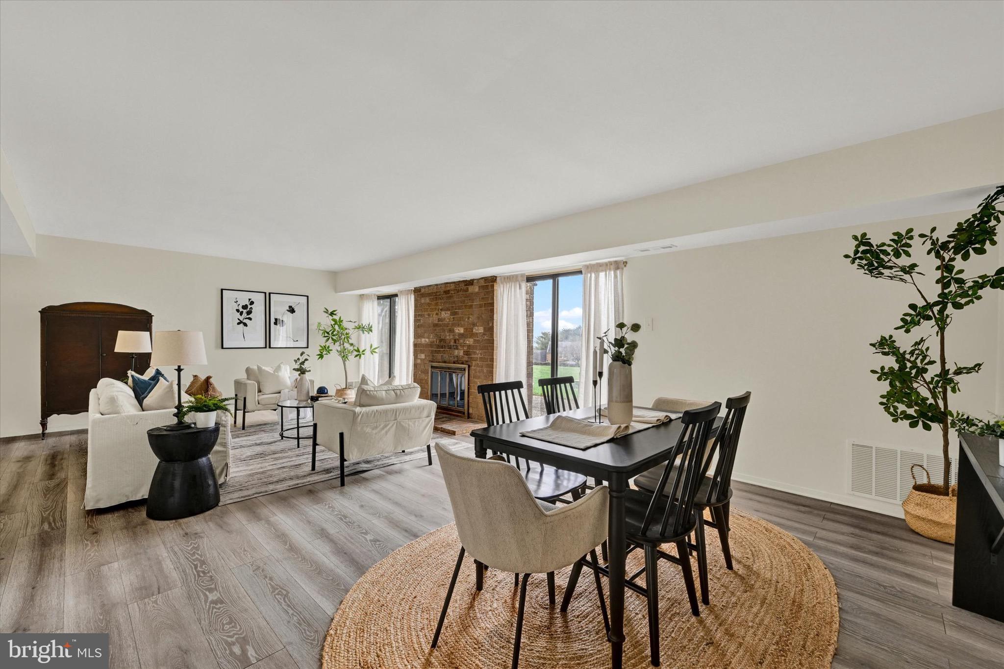 TOPFIELD CONDOMINIUM TOWNHOUSES - Residential