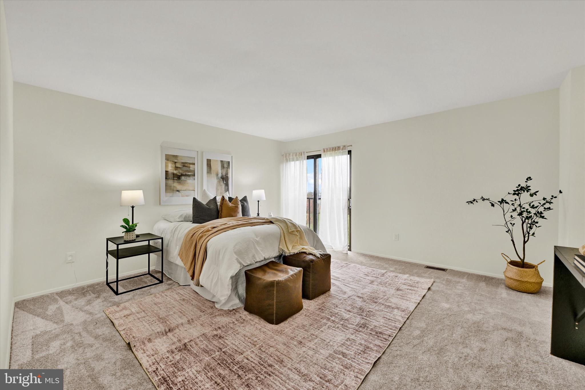 TOPFIELD CONDOMINIUM TOWNHOUSES - Residential