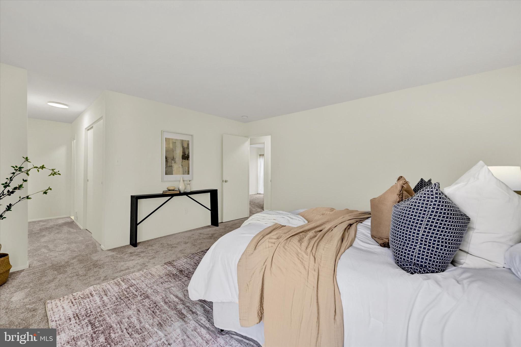 TOPFIELD CONDOMINIUM TOWNHOUSES - Residential