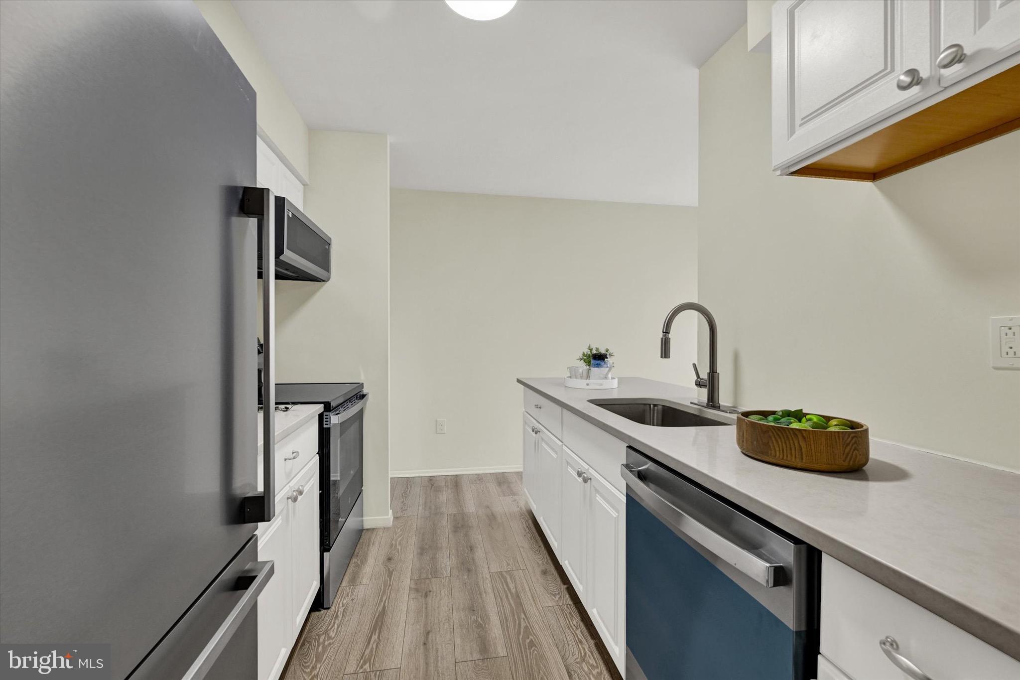 TOPFIELD CONDOMINIUM TOWNHOUSES - Residential