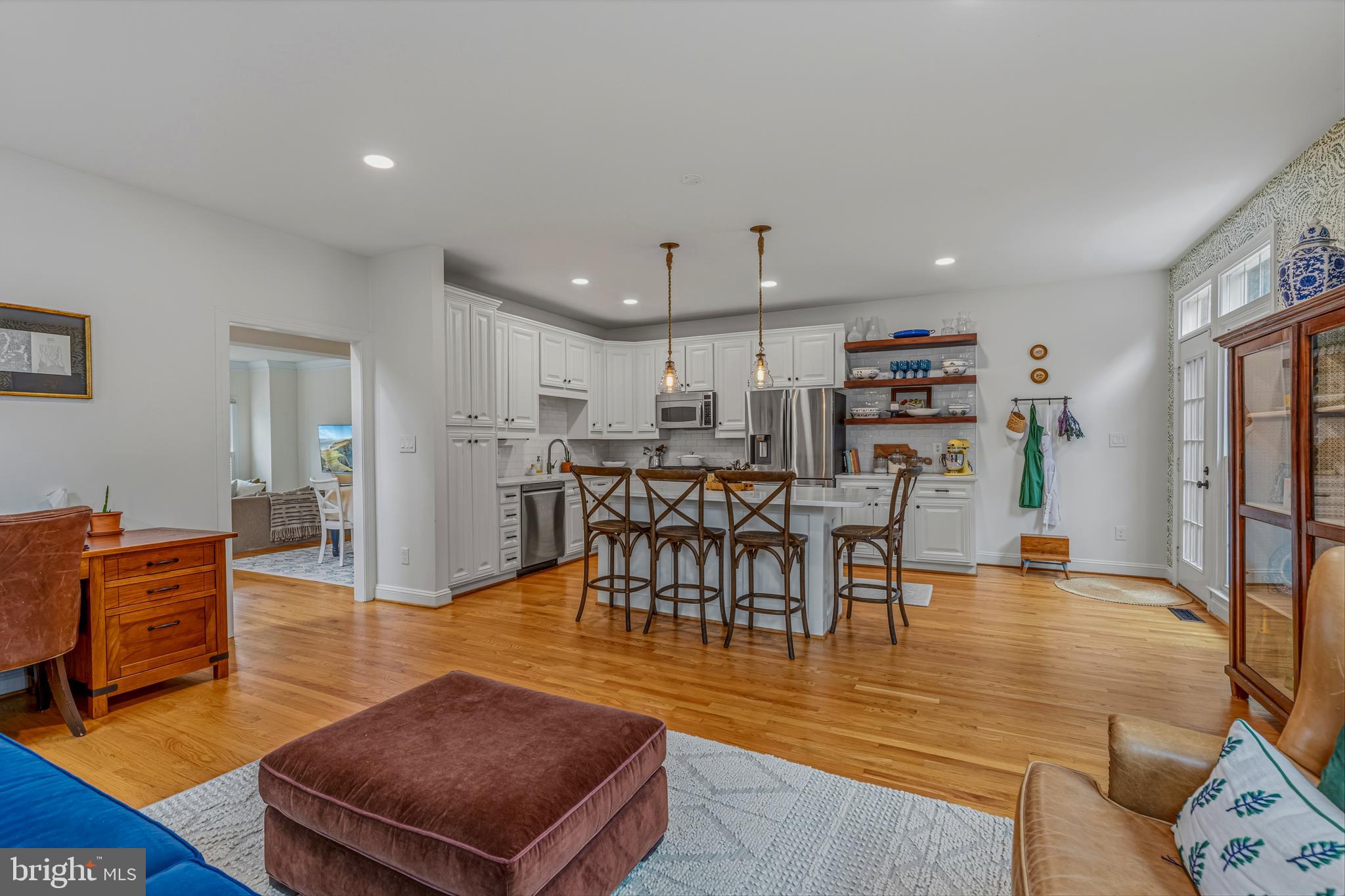 9412 REGENCY CREST DRIVE