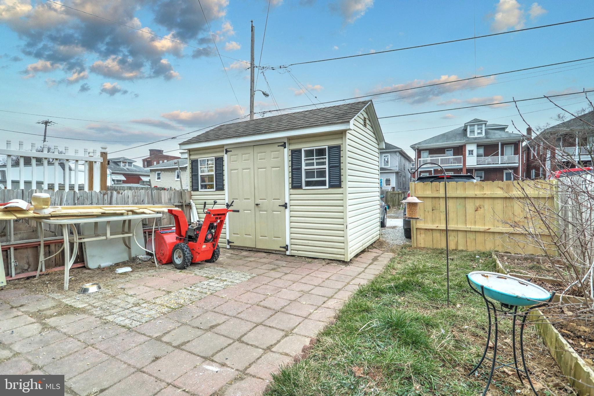 WEST YORK - Residential