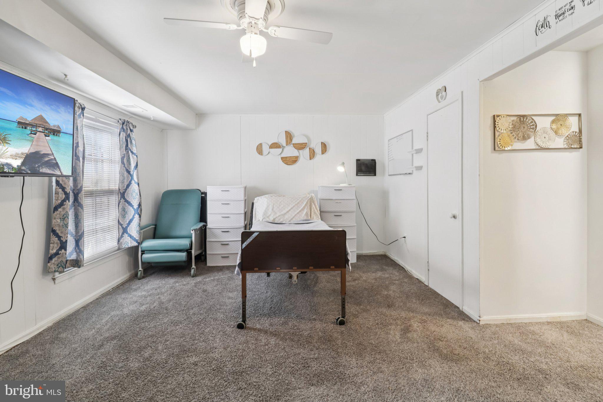 PINEWOOD HILL - Residential