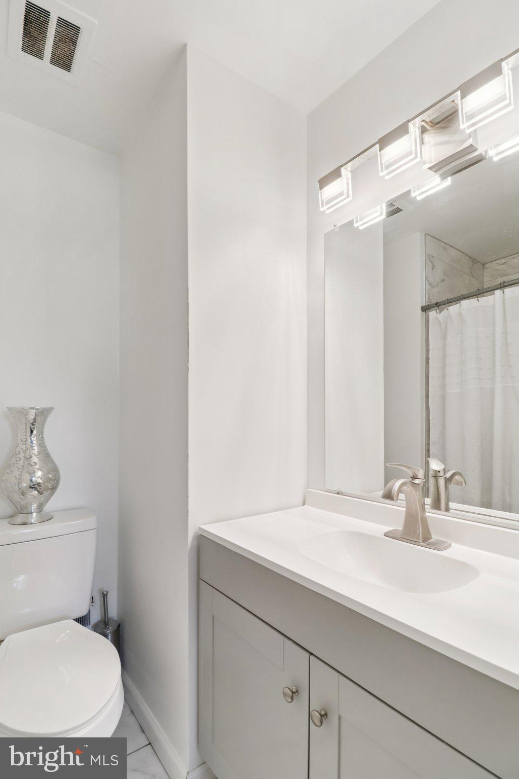 PINEWOOD HILL - Residential