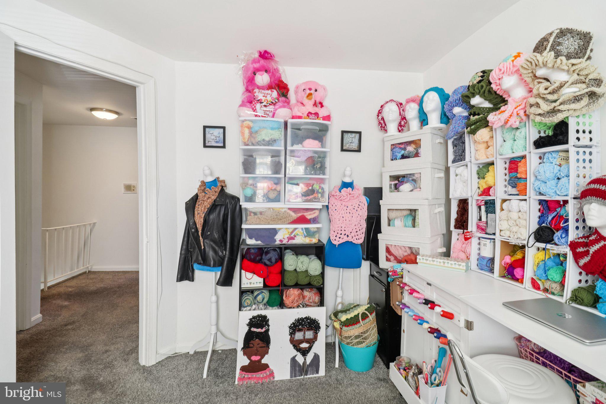 PINEWOOD HILL - Residential