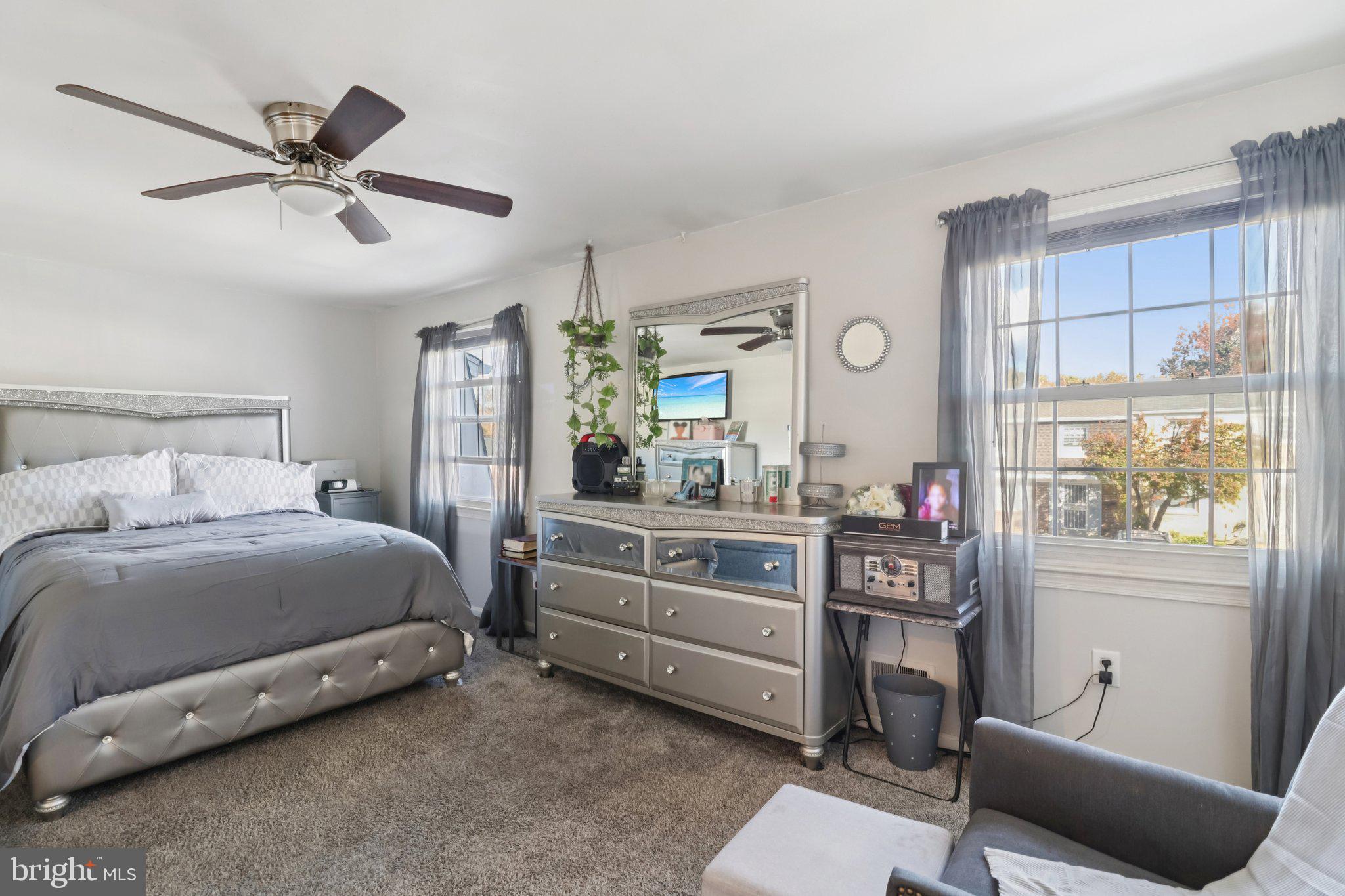 PINEWOOD HILL - Residential