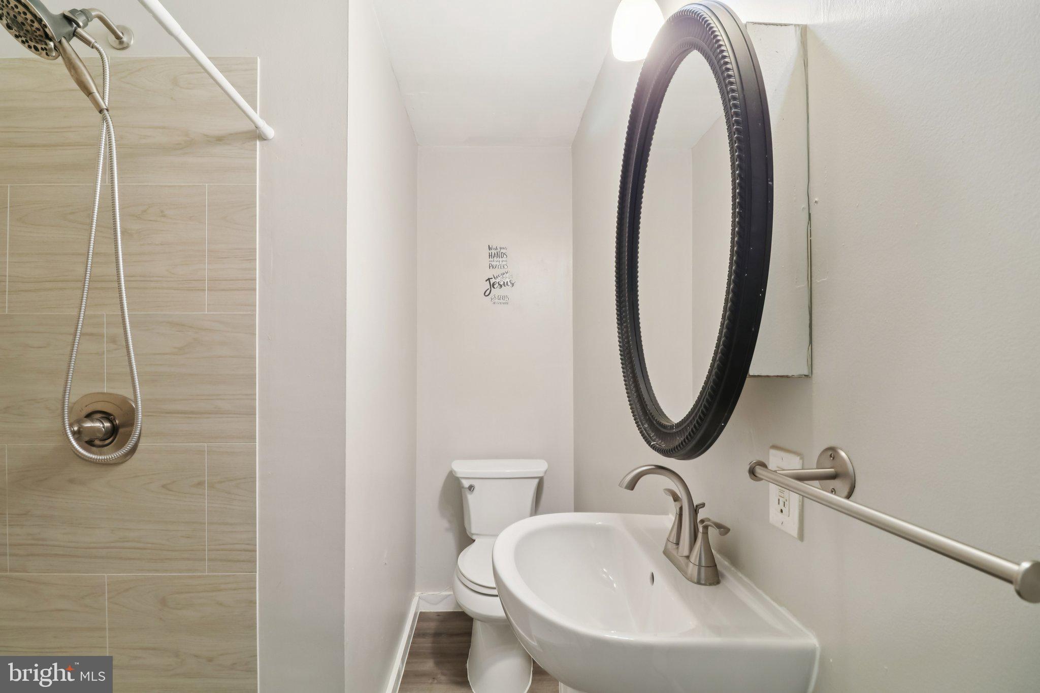 PINEWOOD HILL - Residential