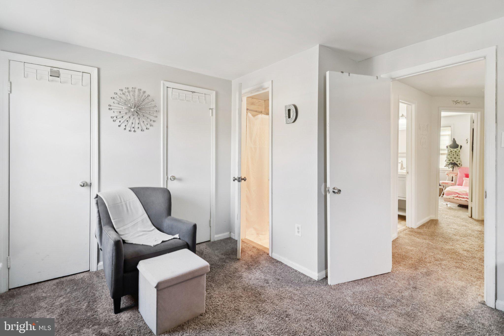 PINEWOOD HILL - Residential