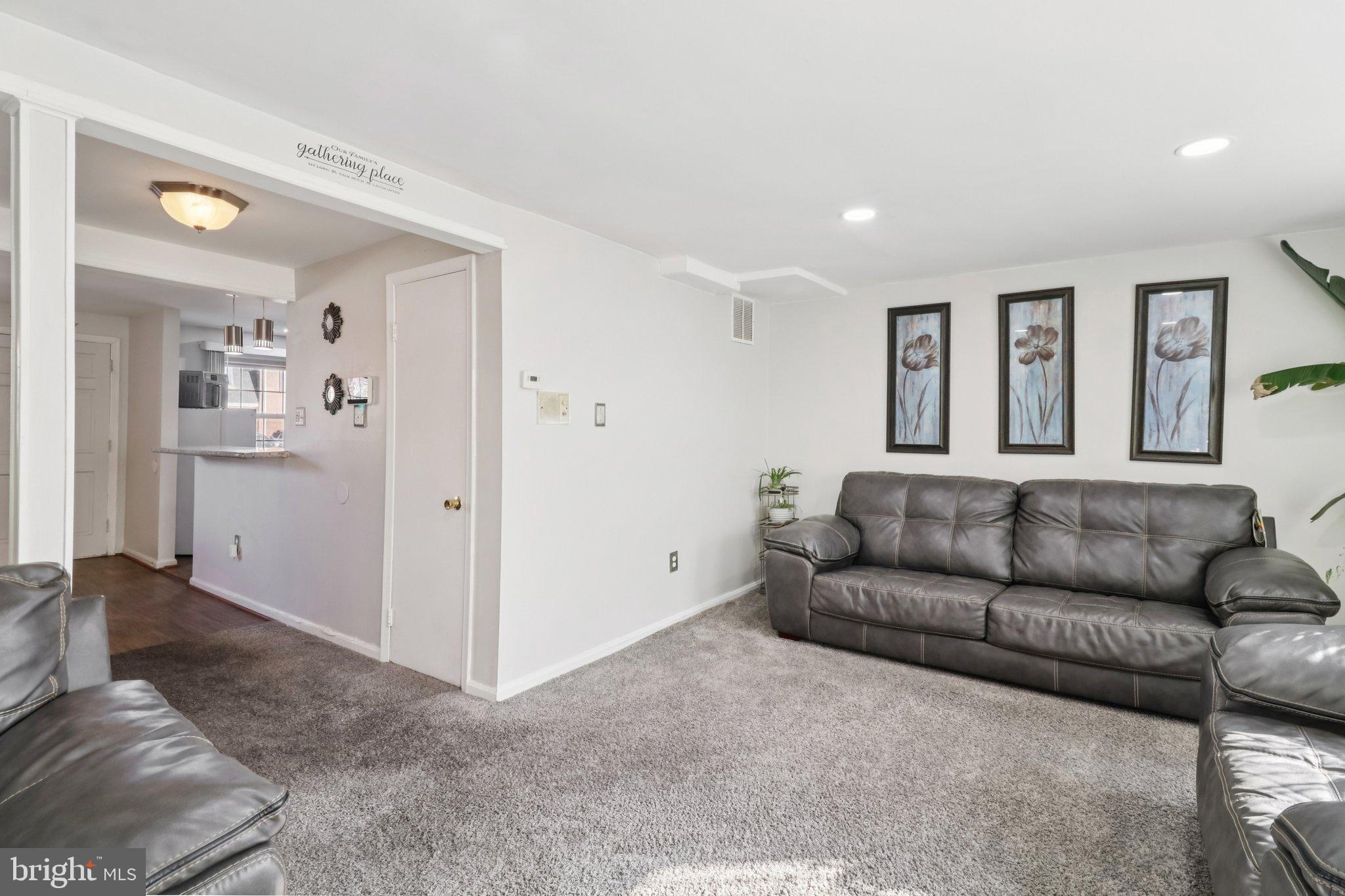 PINEWOOD HILL - Residential