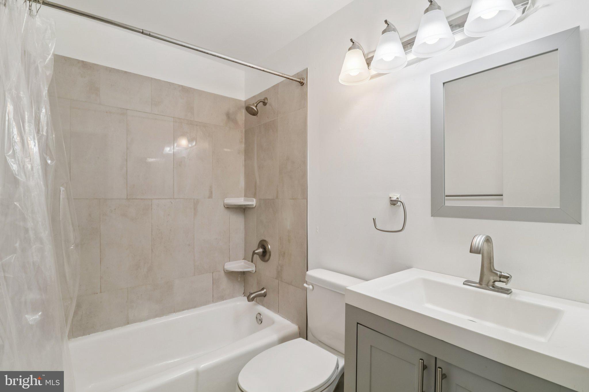 PINEWOOD HILL - Residential