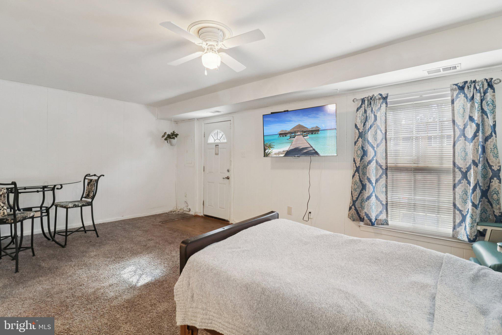 PINEWOOD HILL - Residential